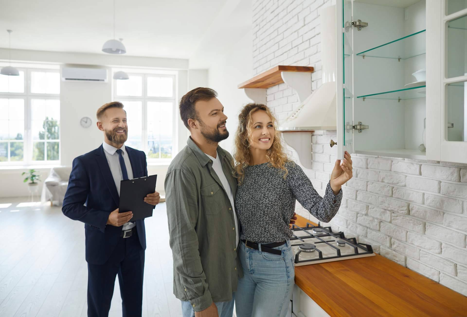 La relevancia de contar con un asesor inmobiliario y las ventajas de tenerlo online