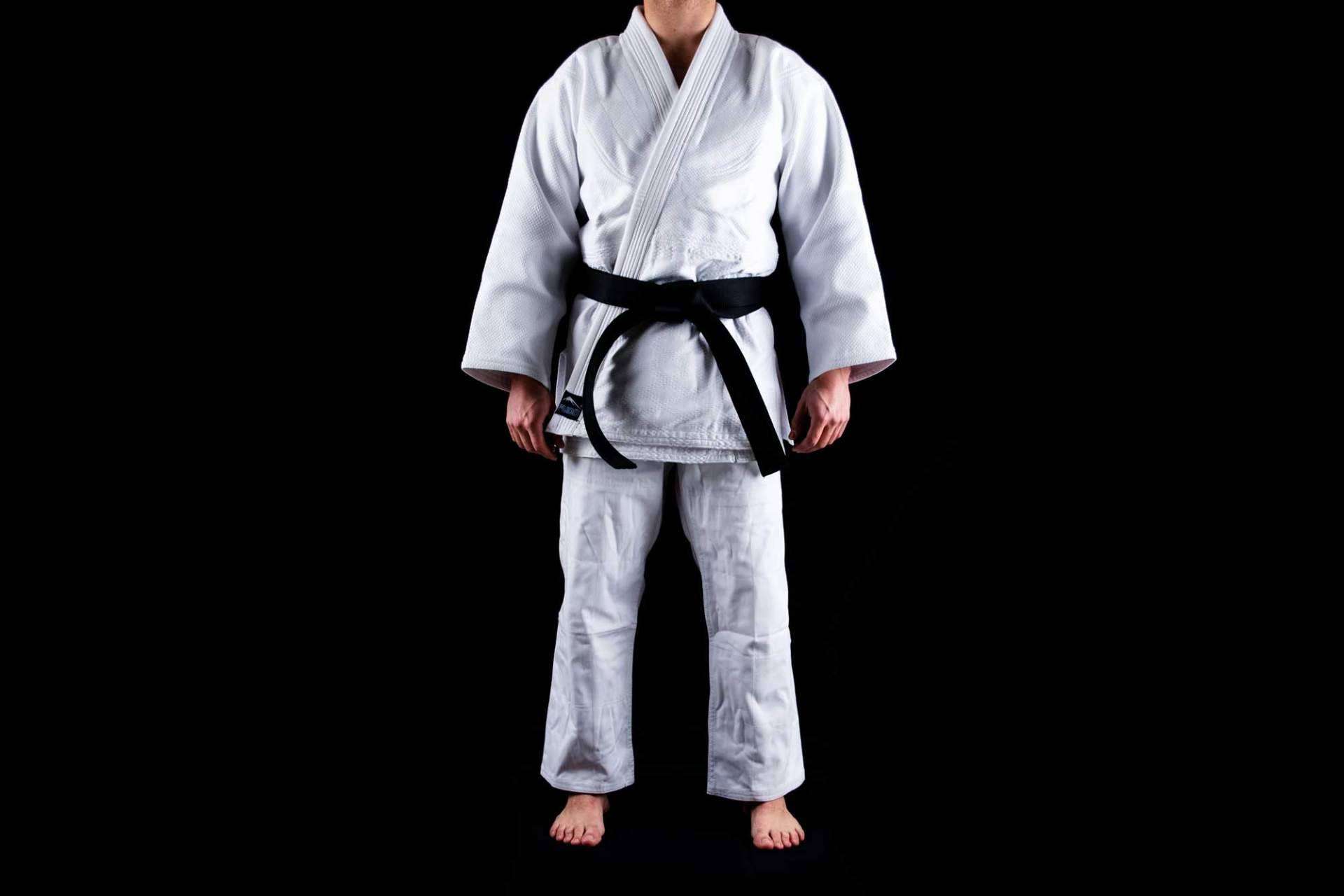 Katanamart presenta los uniformes para hacer artes marciales