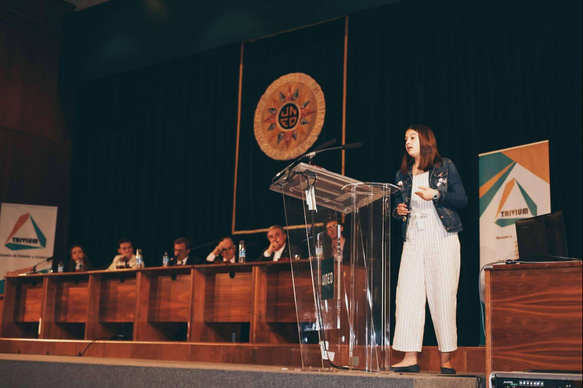 Cuáles son las ventajas para los adolescentes de participar en un curso de debate y oratoria