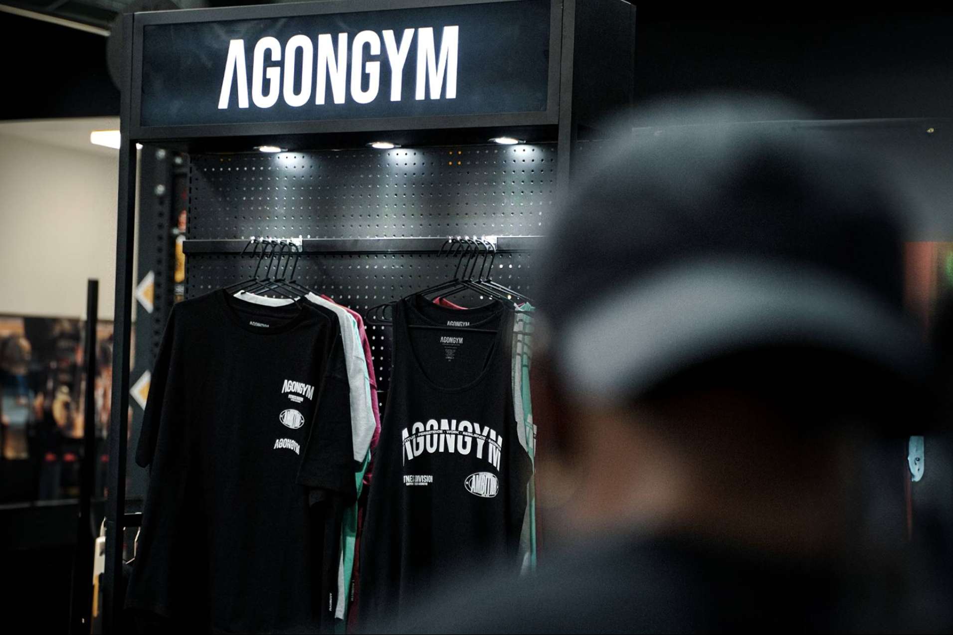 La tienda online AGONGYM inicia en febrero 2023 a distribuir en tiendas físicas de nutrición y suplementos deportivos