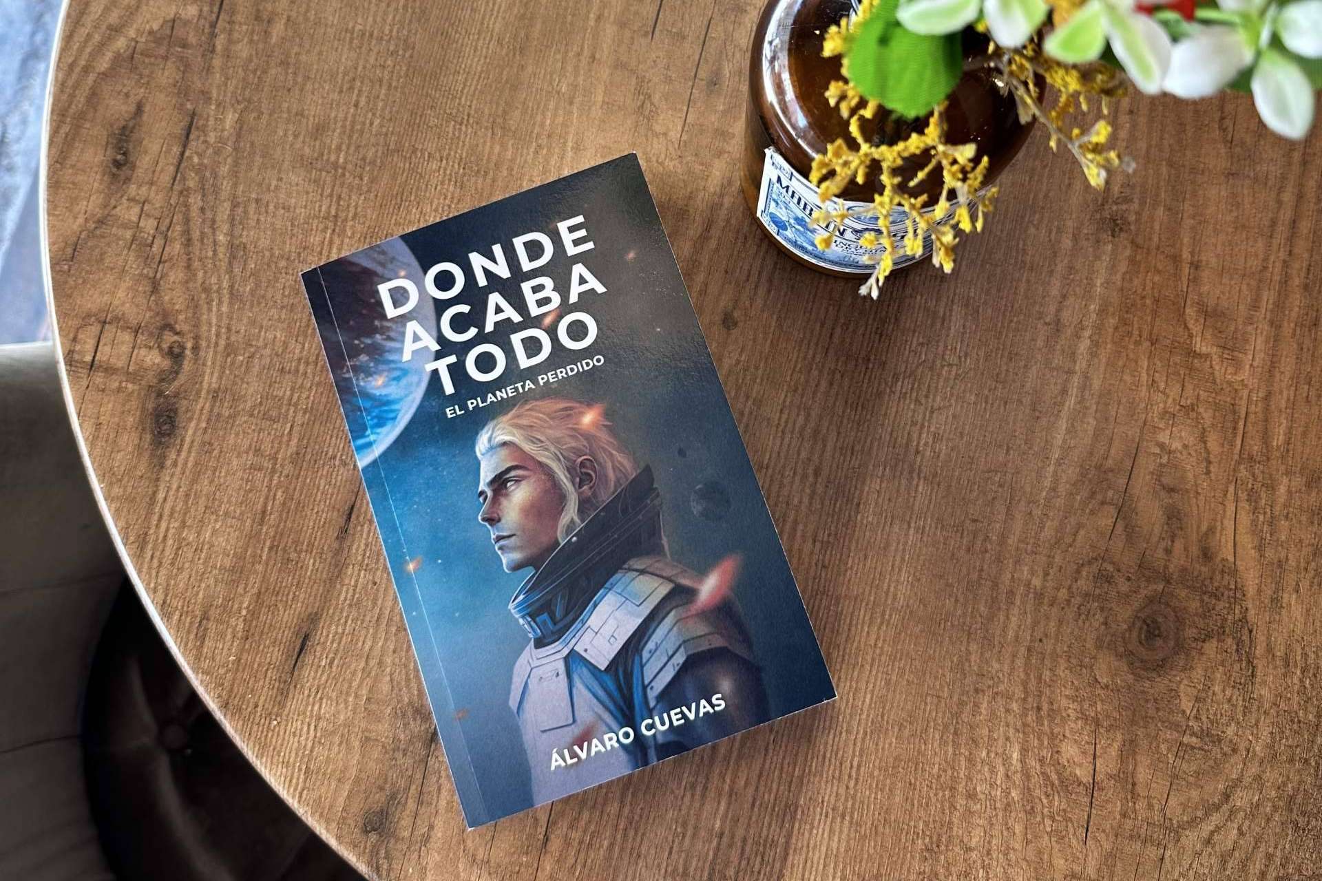 Presentación de 'Donde acaba todo. El planeta perdido', una historia de ciencia ficción del futuro de la humanidad, de Álvaro Cuevas