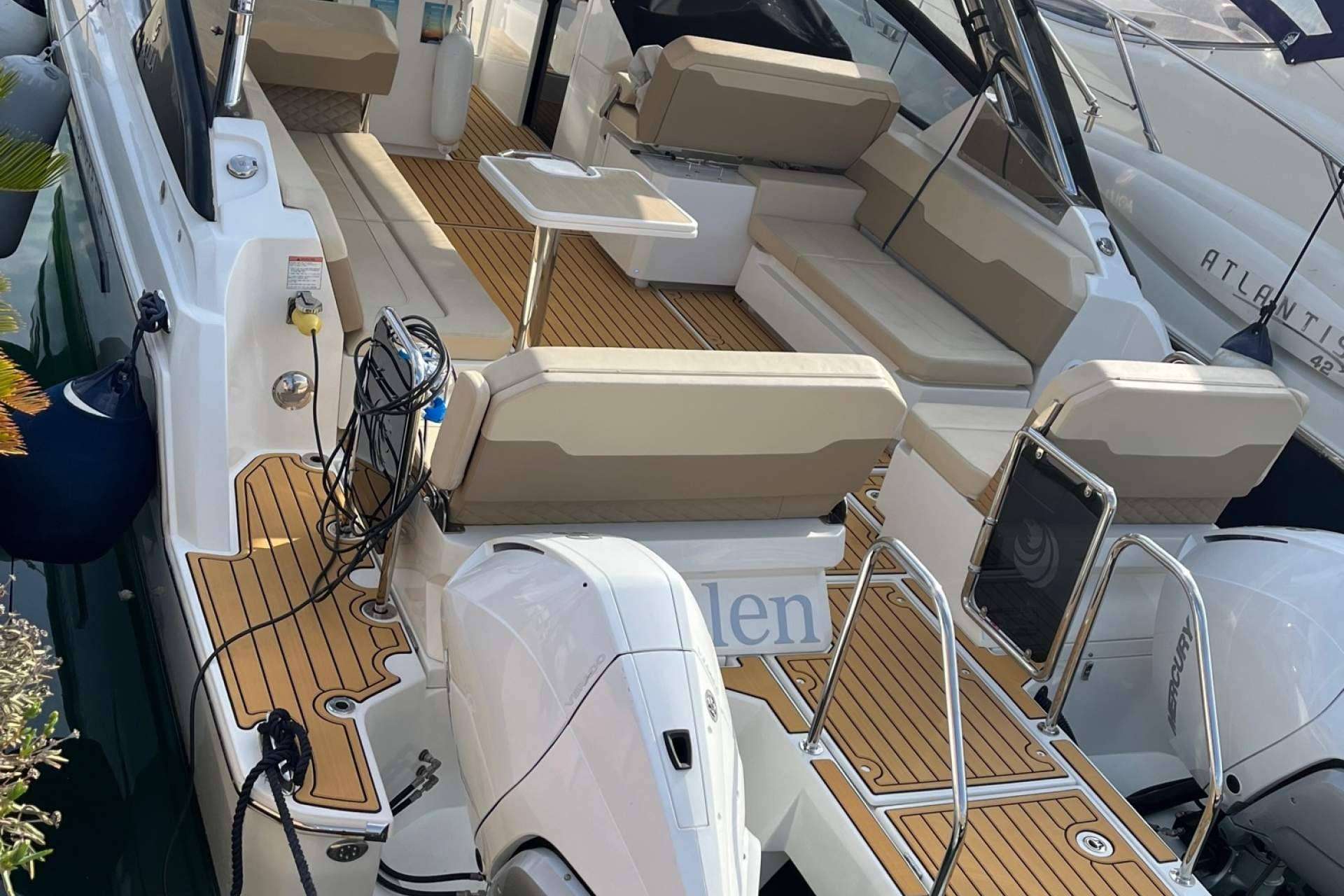 Teca sintética 4deck, con Nautic Services