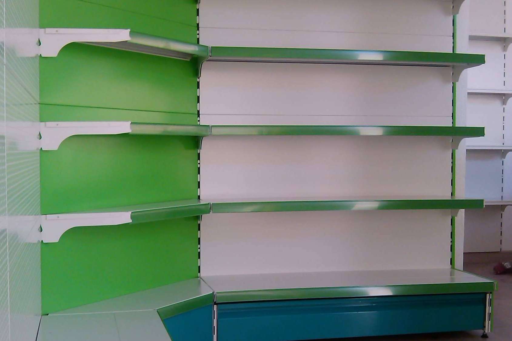 Estanterías para comercios de todo tipo, de la mano de Equipotutienda