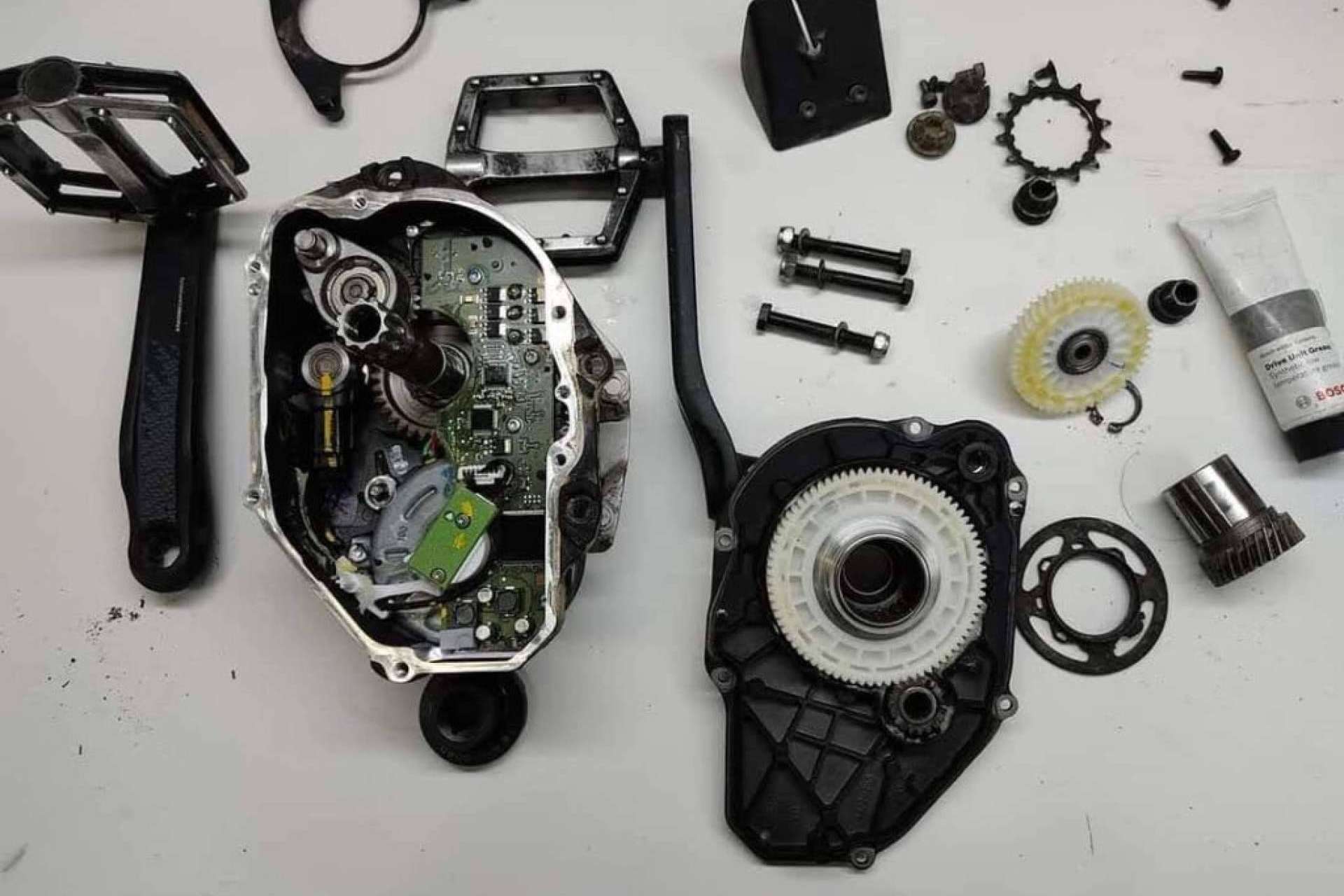 Un ejemplo de la evolución del sector ciclista experto en mantenimiento y reparación de suspensiones es Doctor Bike