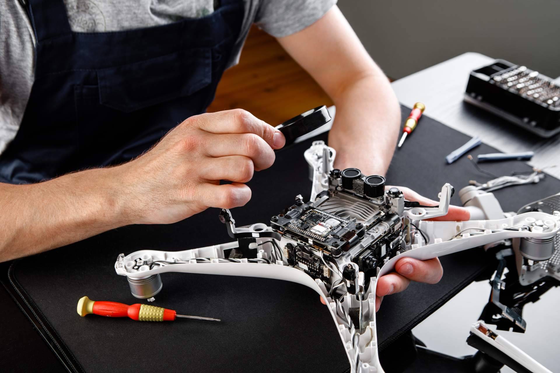 WhatTheQuad y su equipo de expertos en reparación de drones