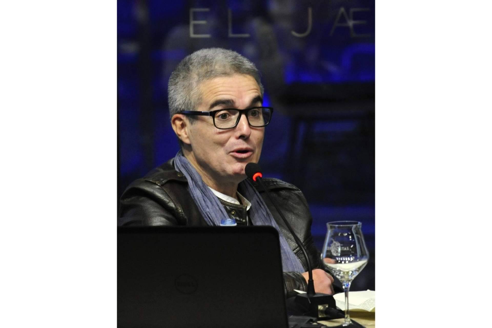 Loto azul, la nueva apuesta del grupo Olé Libros por la poesía y narrativa de calidad