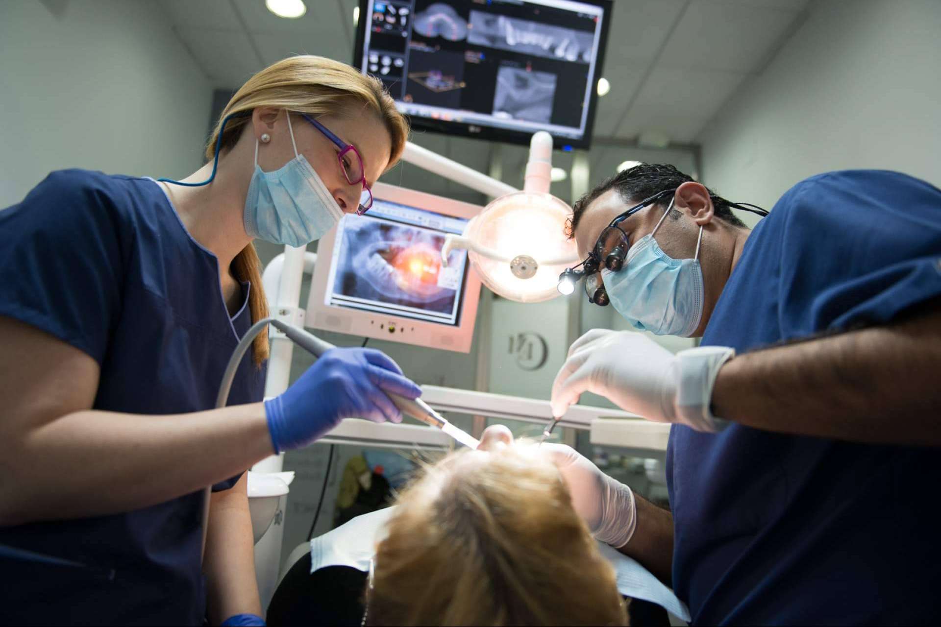 Dental Implantologie, una clínica especializada en odontología estética y ortodoncia en Sevilla