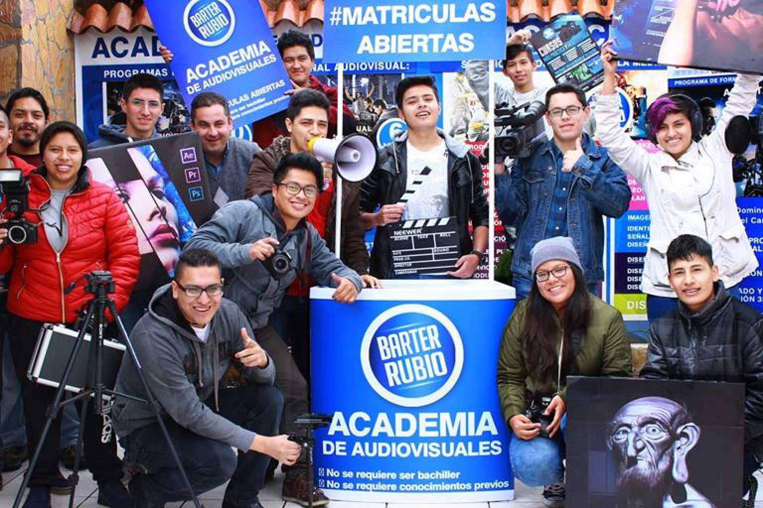 Dejar las clases grabadas para la retroalimentación del alumno, los principales beneficios de la Academia Barter Rubio