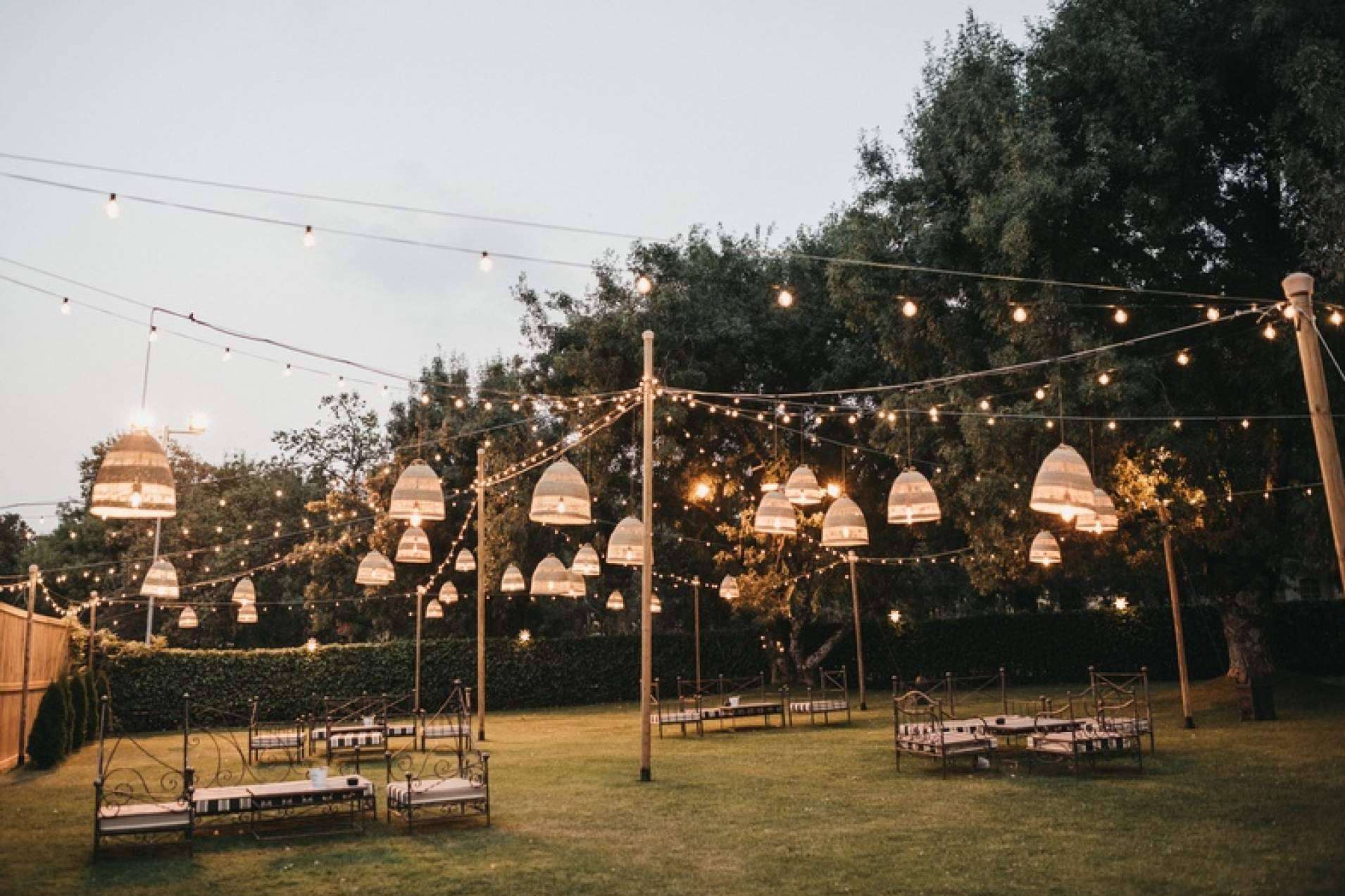 La finca para bodas Madrid Prados Moros recalca la importancia de la iluminación el día de una boda