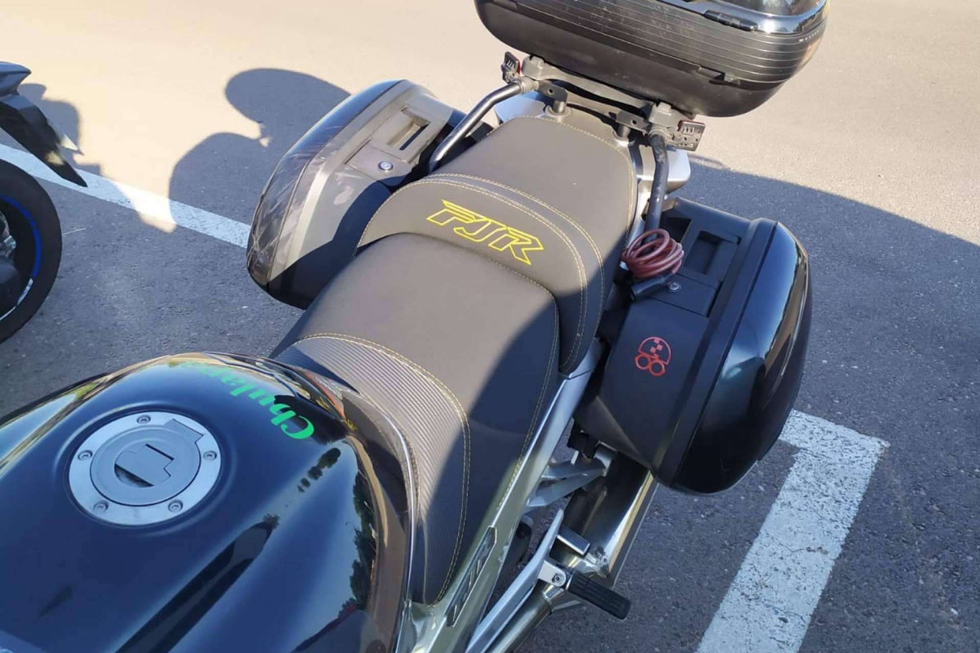 JM Fundas incluye en su catálogo espumas vicoelásticas para hacer los asientos de moto más cómodos