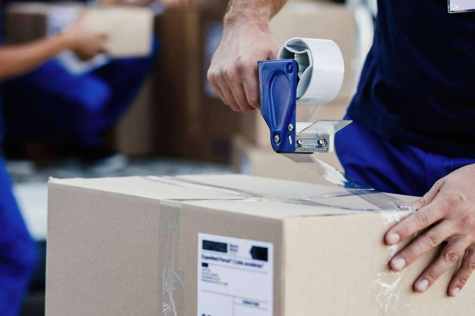 La utilidad de las básculas en la paquetería, por Balanzasdigitales.com