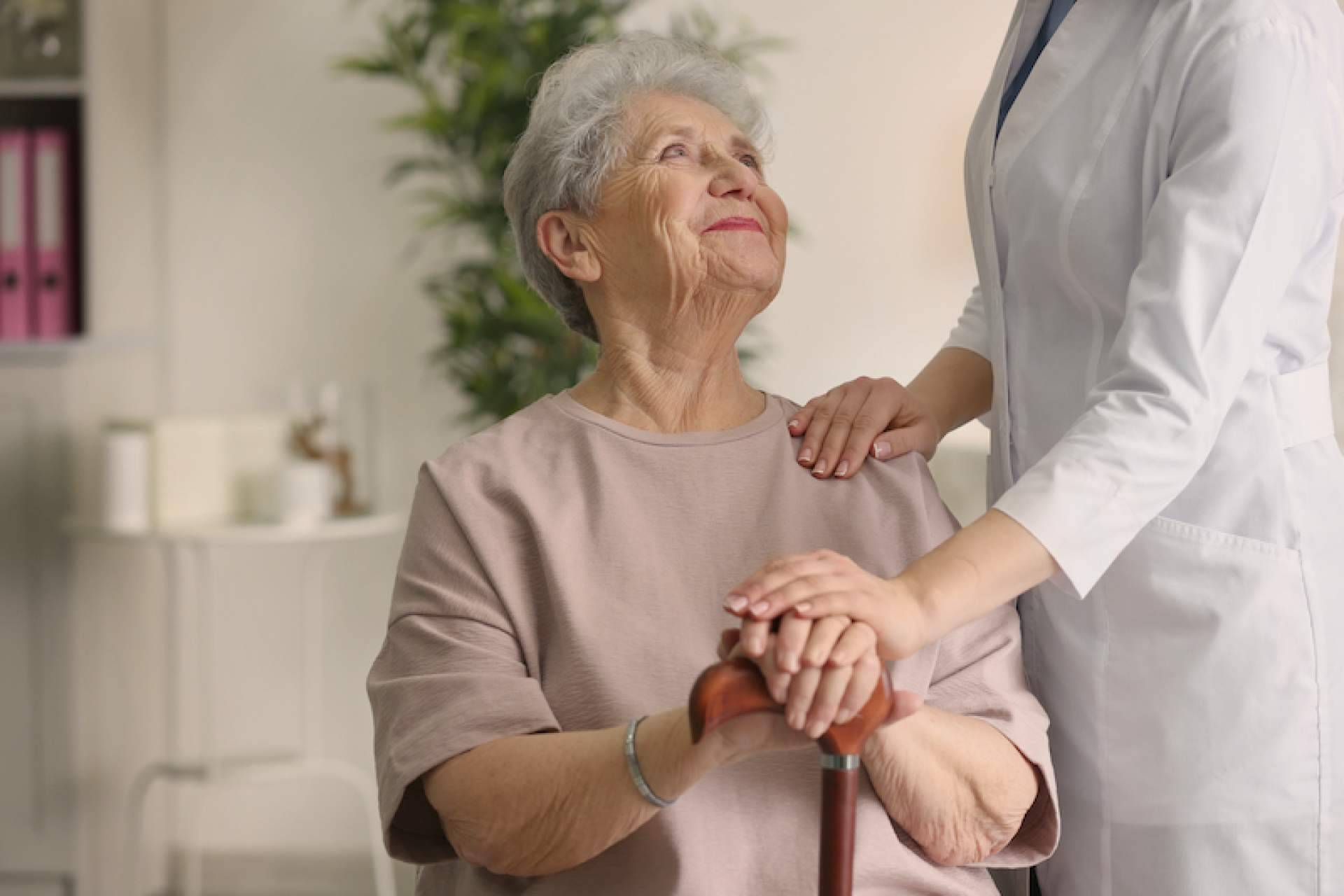 Los beneficios de la asistencia domiciliaria en Madrid, con VitalServit