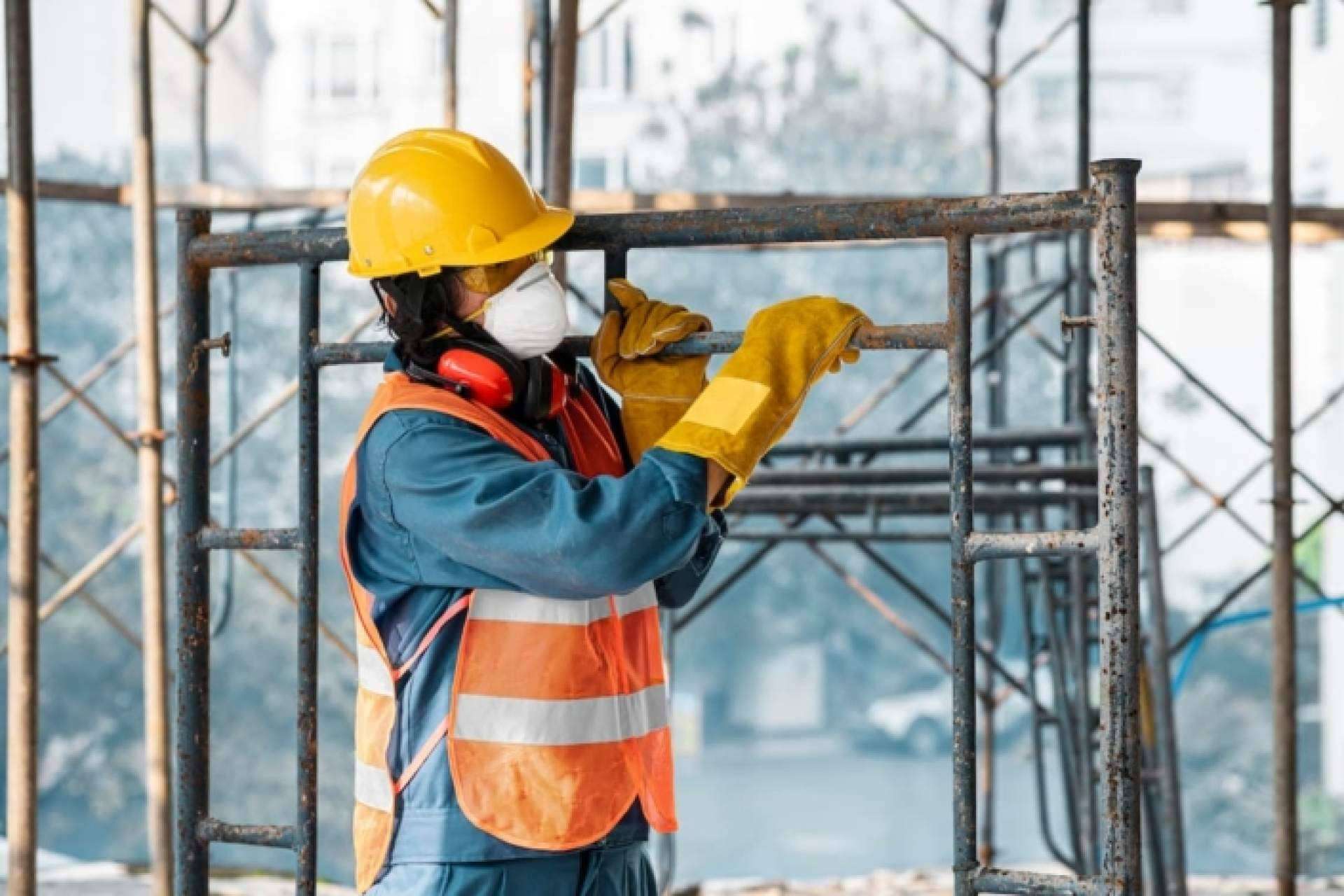 Alquiler y venta de material de construcción en Granada, con Sogessur