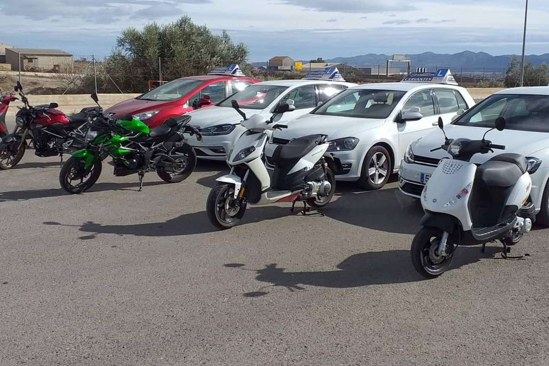 Obtener el permiso de conducir moto con Autoescuela Cervantes