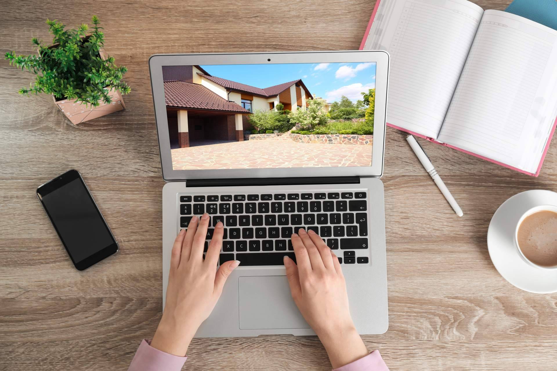¿Cuáles son los beneficios de usar recorridos virtuales en la comercialización de propiedades?