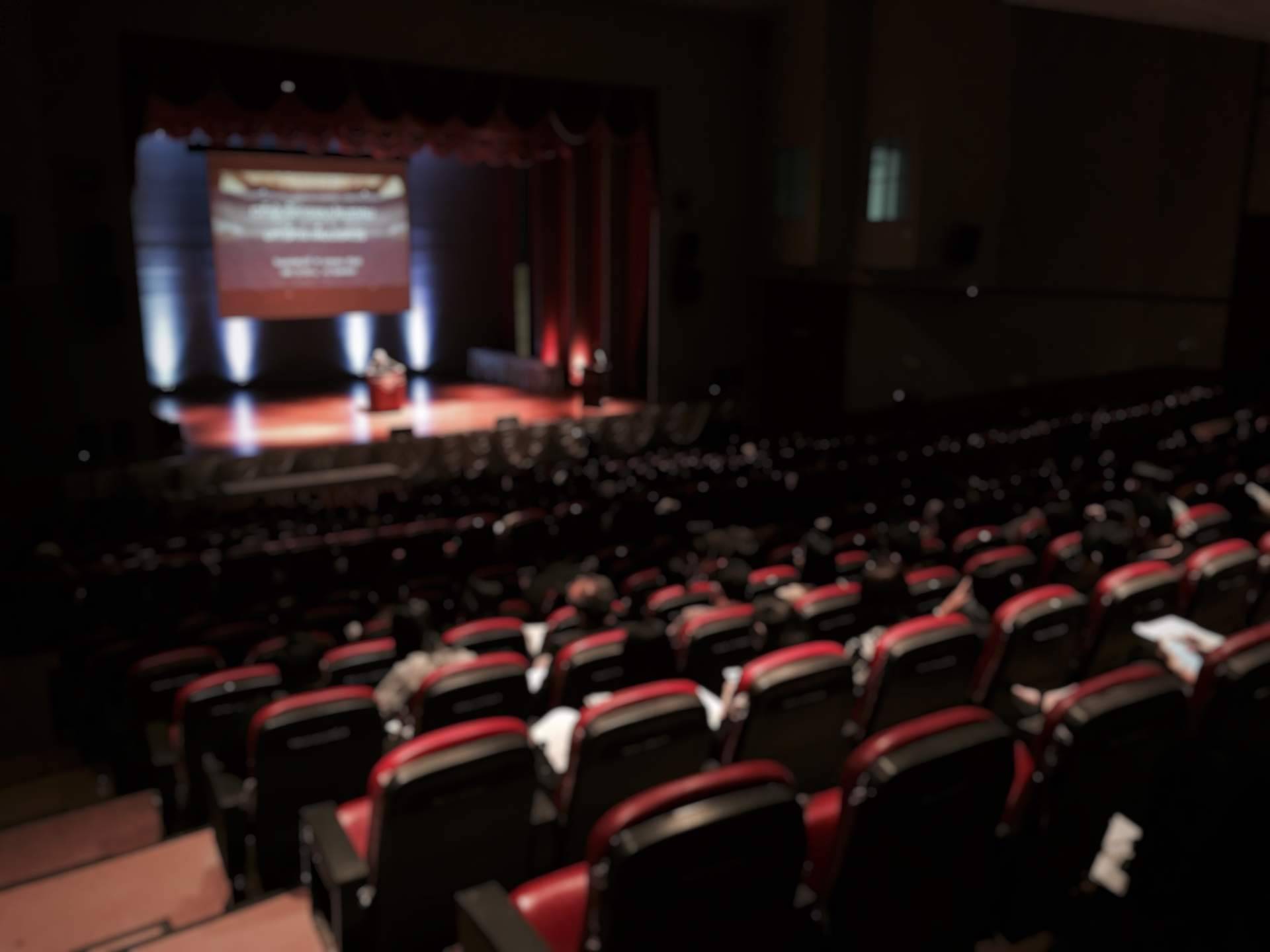 The Reason Behind, uno de los pocos medios españoles que distribuye el contenido de las TED Talks