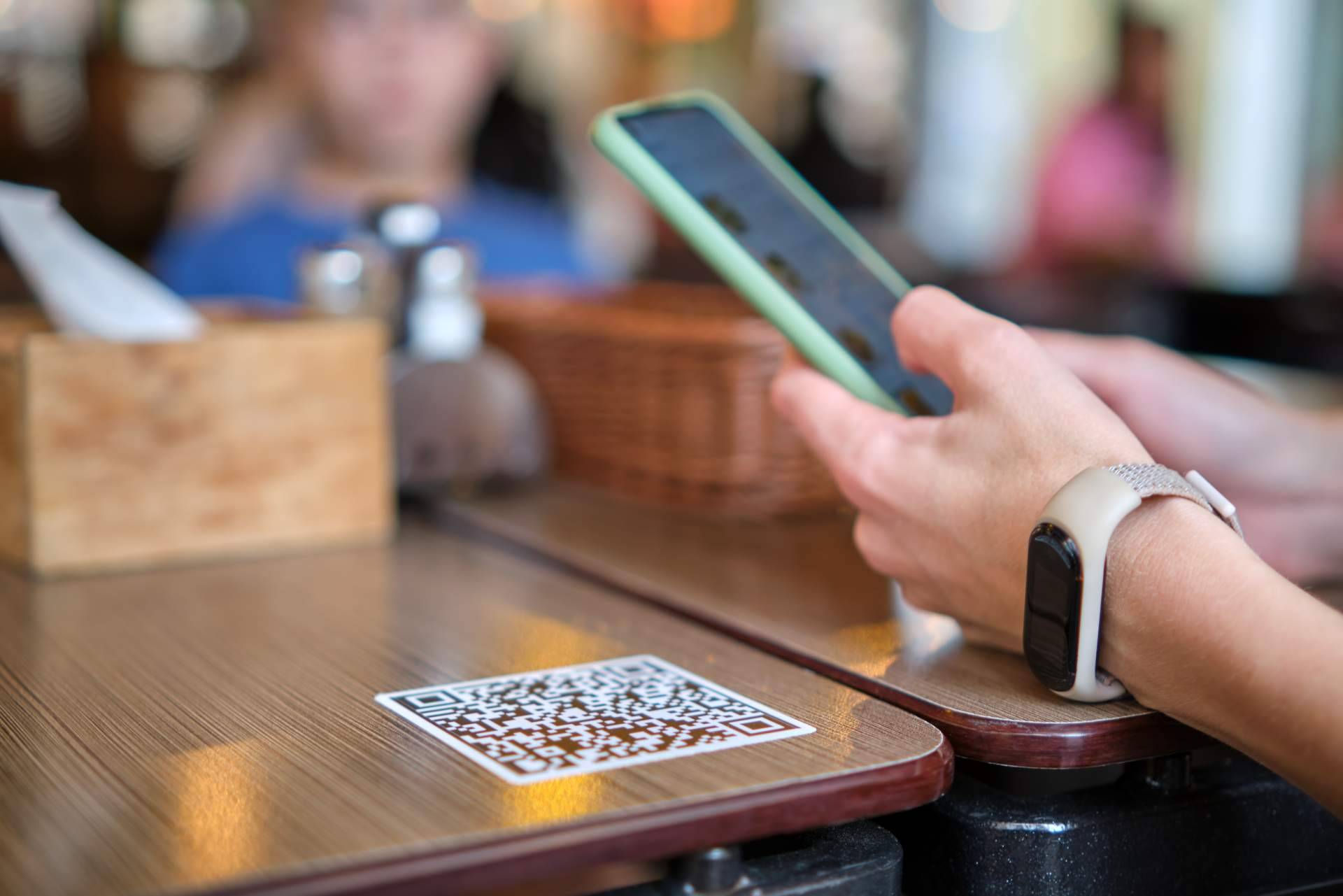 Cuáles son los beneficios de usar menú digital en los bares y restaurantes