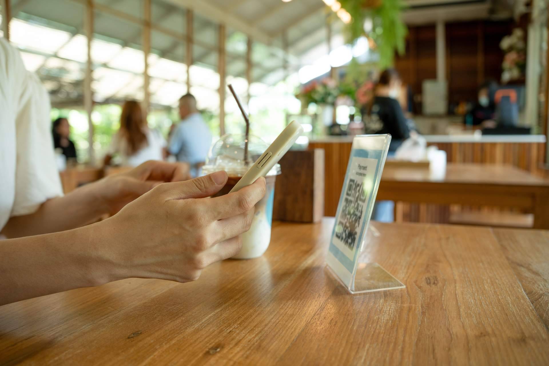 Hacer carta restaurante personalizada es posible con MenuMaker