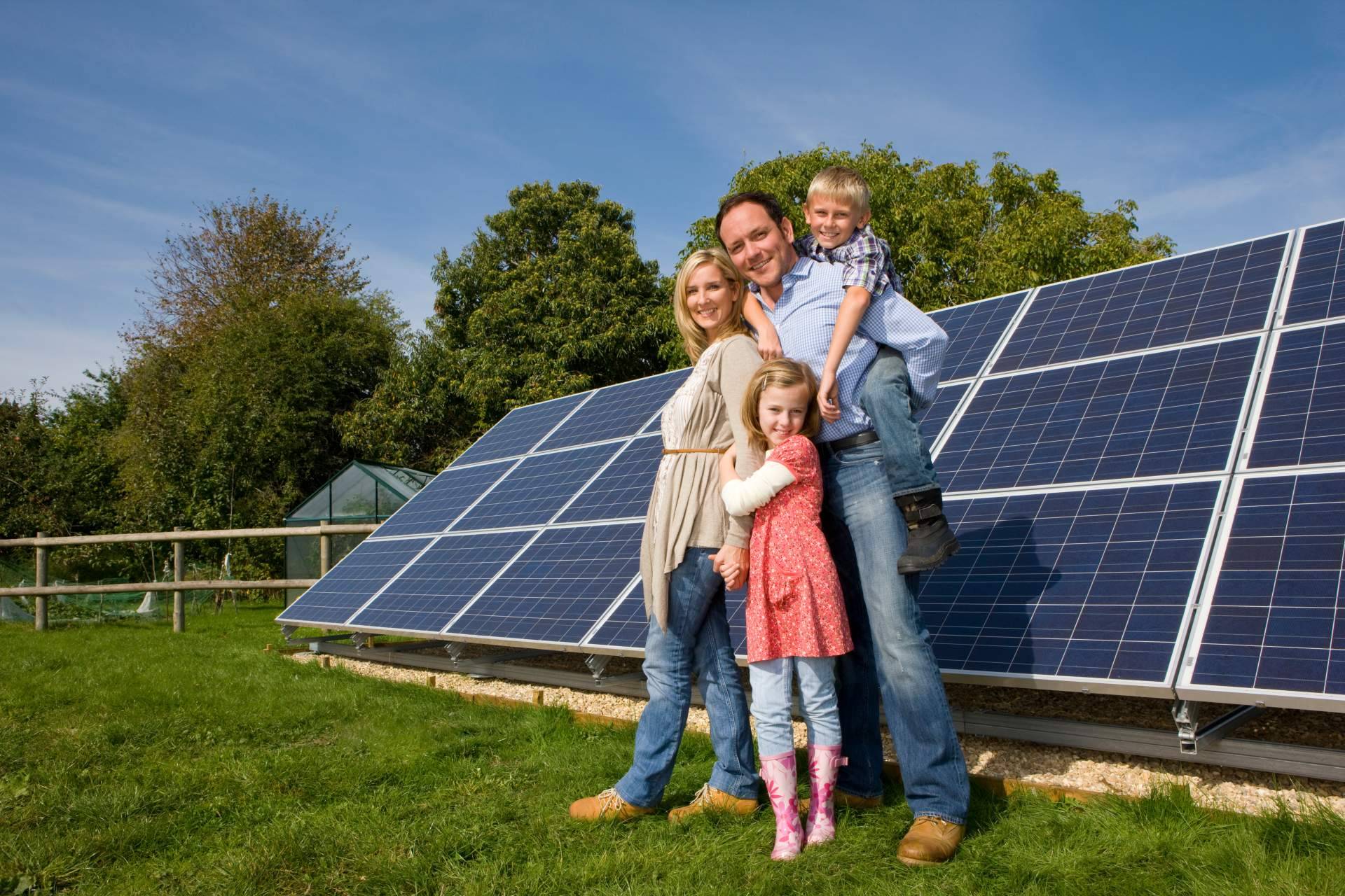 Expertos en fotovoltaica y ahorro de energía, de la mano de Made In Málaga y PESYR I+D