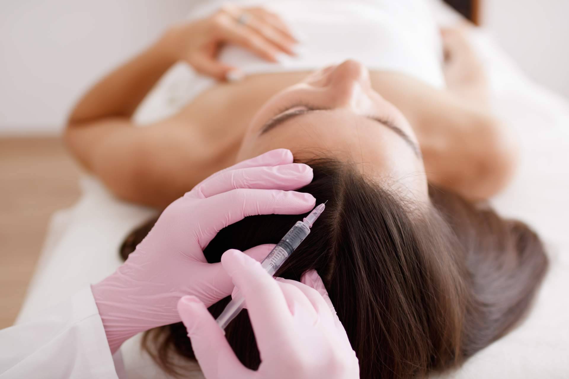 Tratamientos de mesoterapia para el cabello de la mano de Capilar Innovation Clinic, con el doctor Jesus Anibal Mora