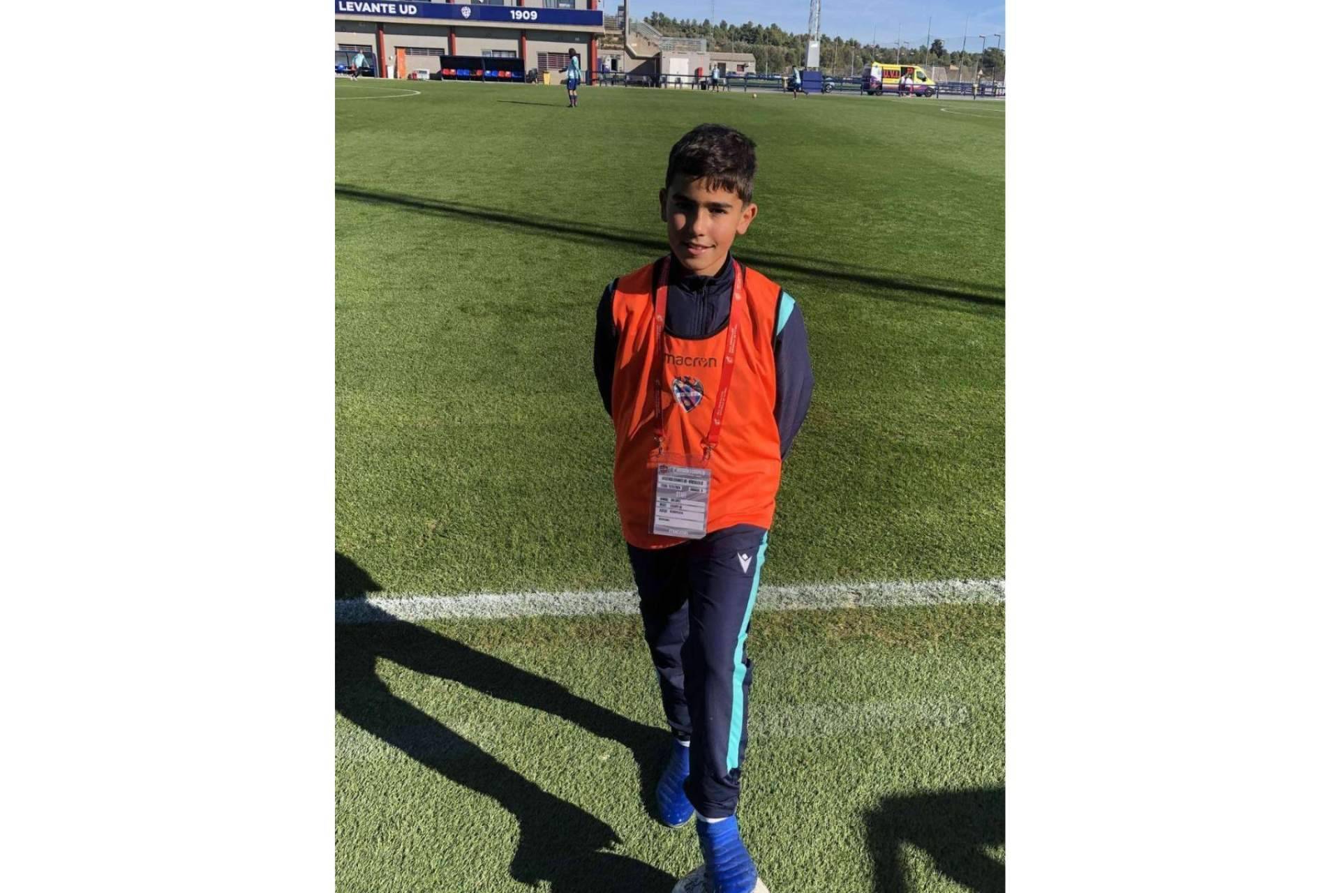 Roi Lopez 10, futbolista con 14 años