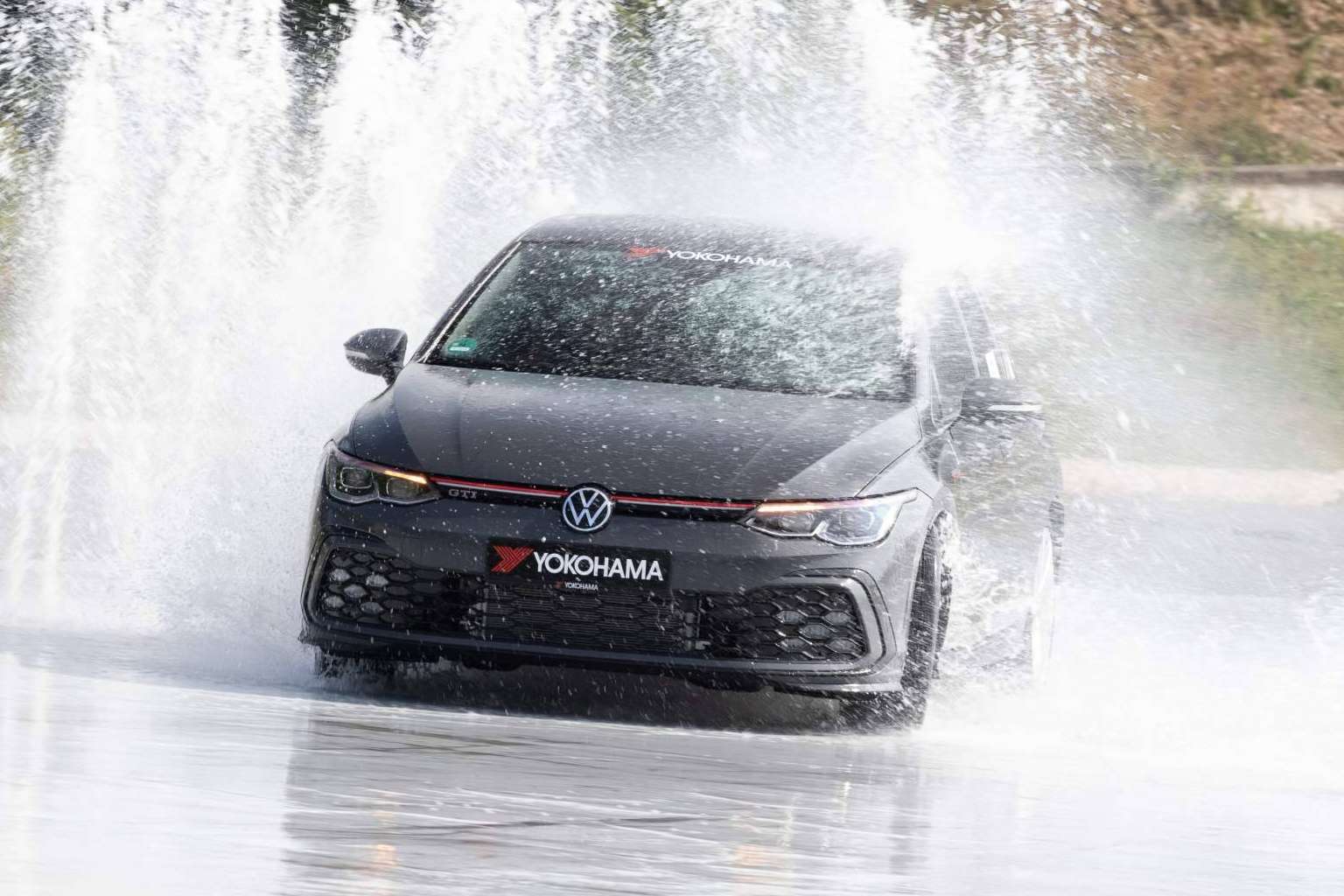 Confortauto y Yokohama colaboran para ofrecer una promoción en neumáticos con hasta 60 € de descuento