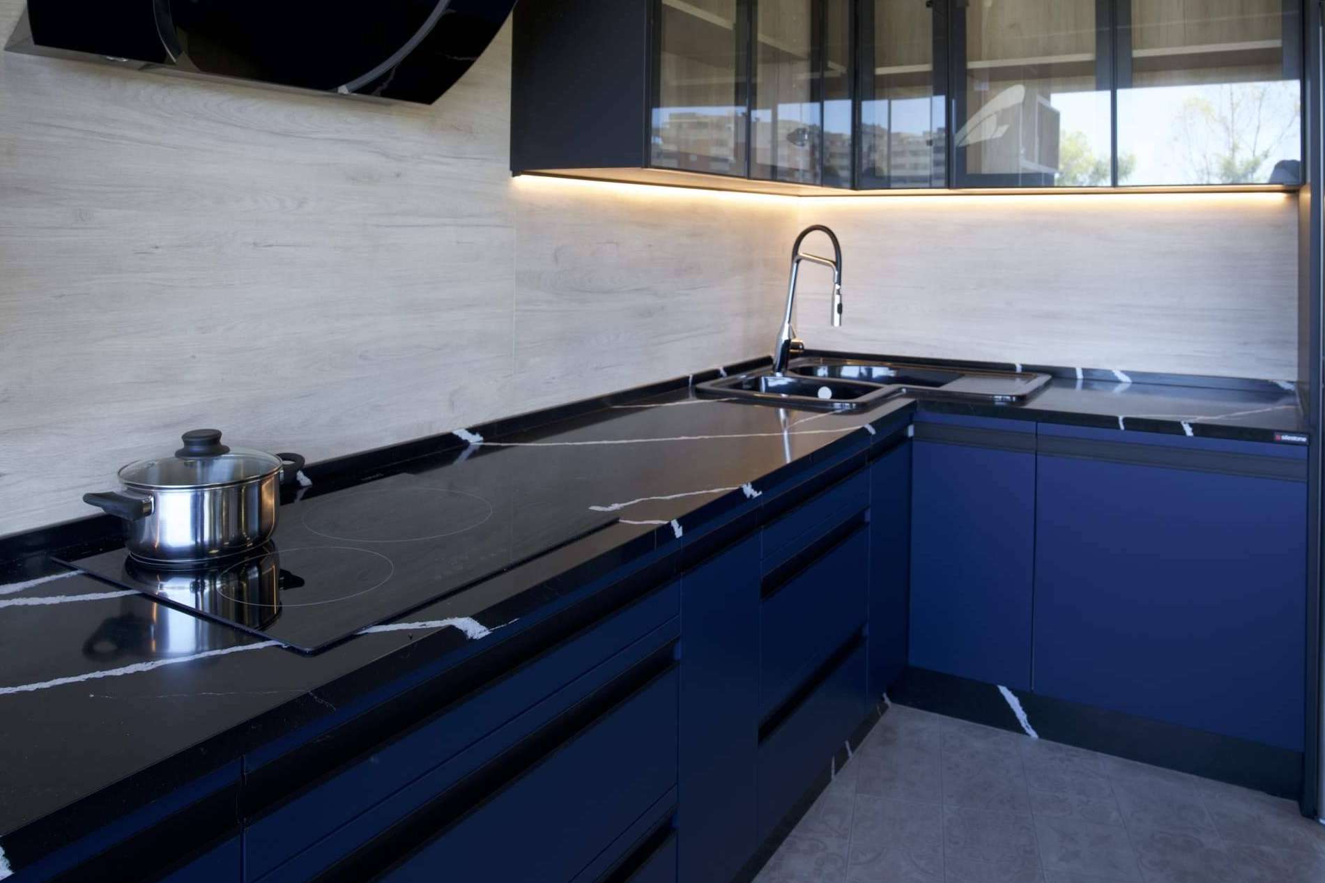 Maderas Gámez ofrece servicio de fabricación de encimeras de cocina de madera