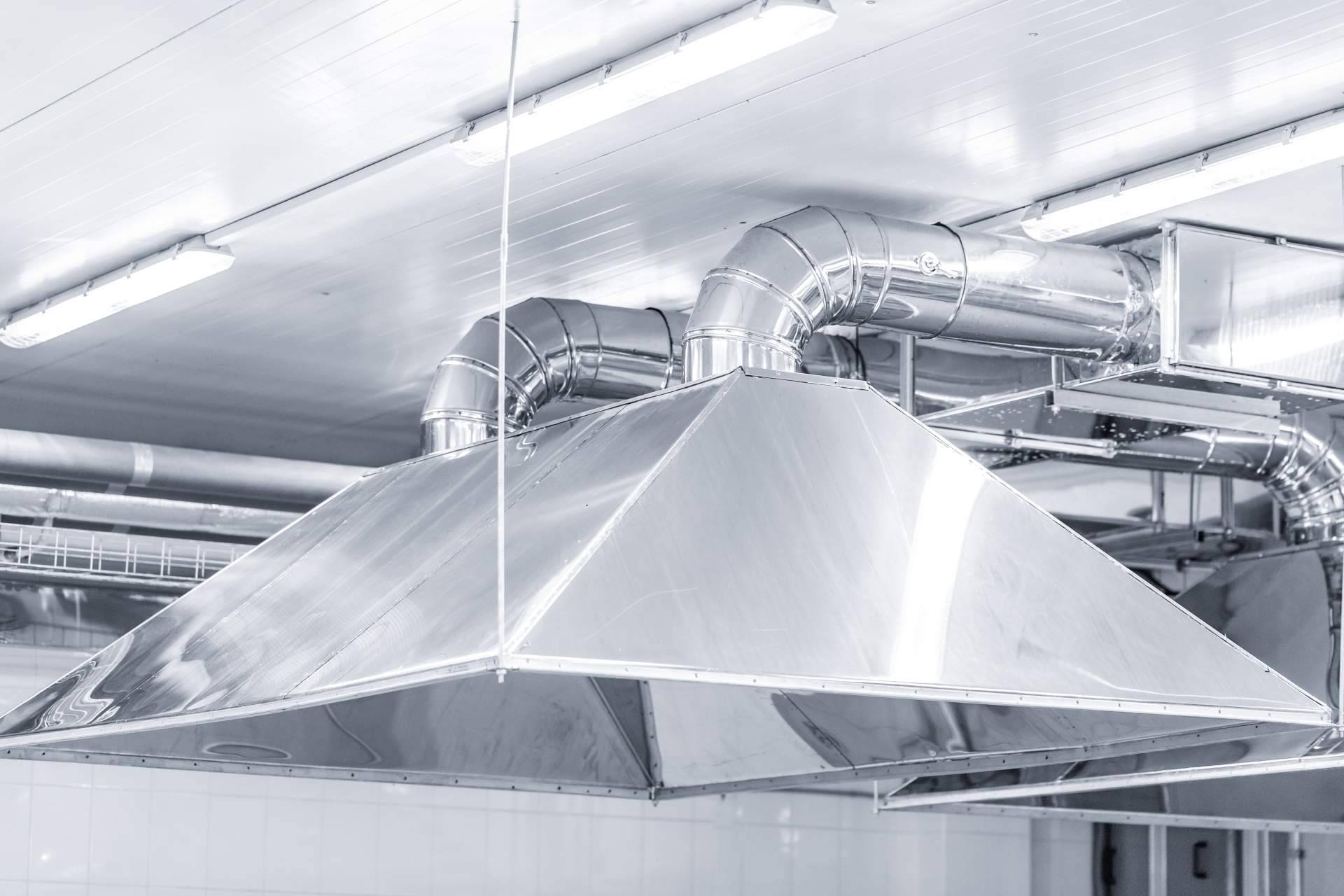 Grupo Industrial ofrece campanas industriales para purificar el aire en todo tipo de cocinas