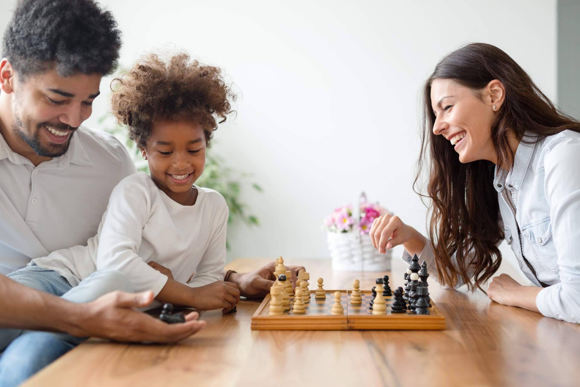 Cavernia cuenta con juegos de mesa que enganchan
