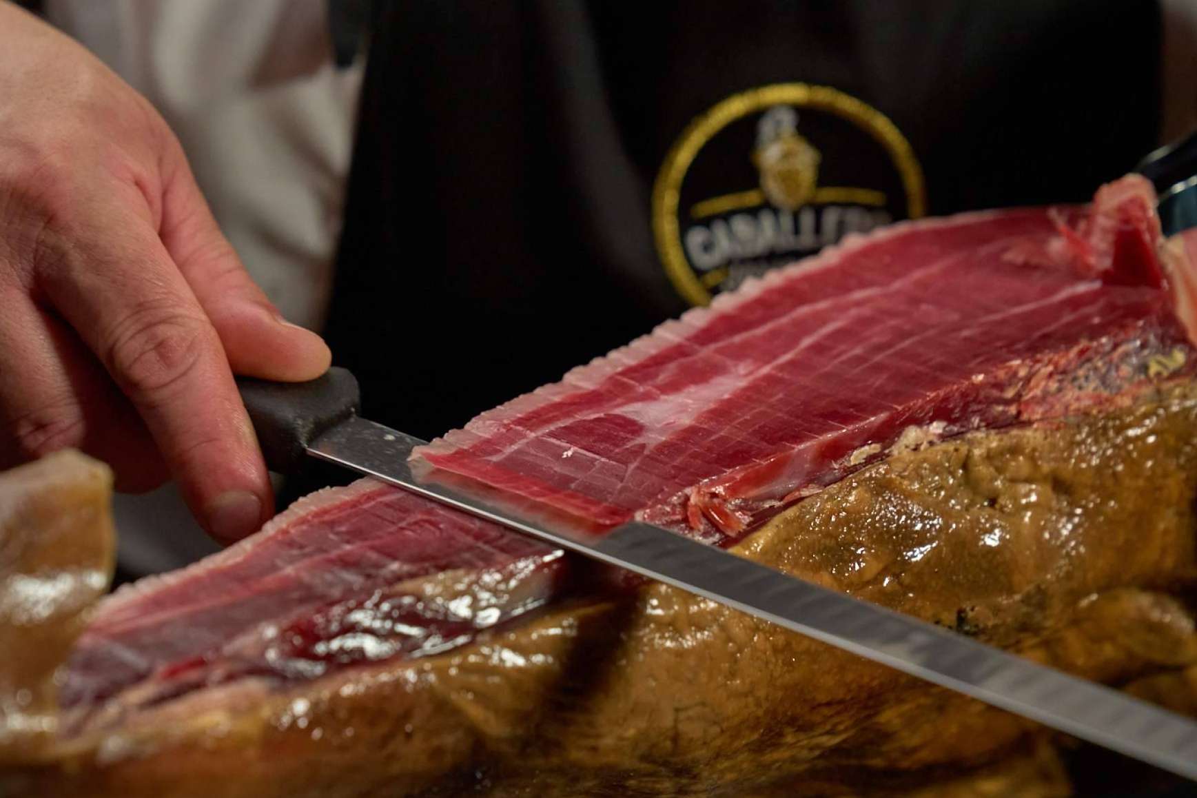 La firma Caballero ofrece jamón bellota 100 % ibérico