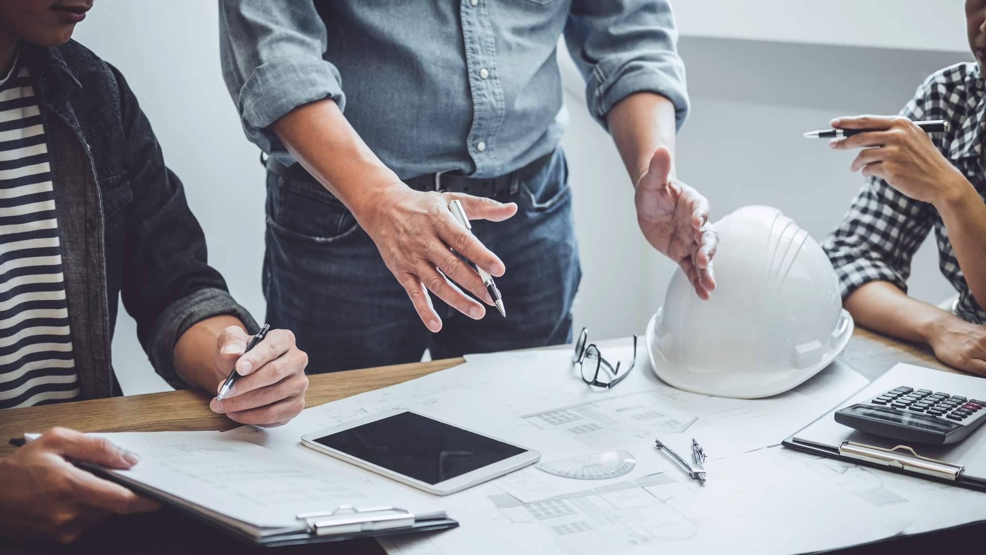 Projectum y sus recomendaciones para conseguir al mejor profesional para un proyecto técnico