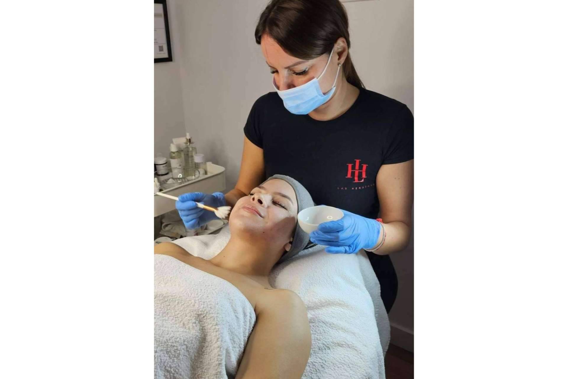 Las Heroínas cuenta con expertos en hidratación facial para dar el mejor aspecto a la piel