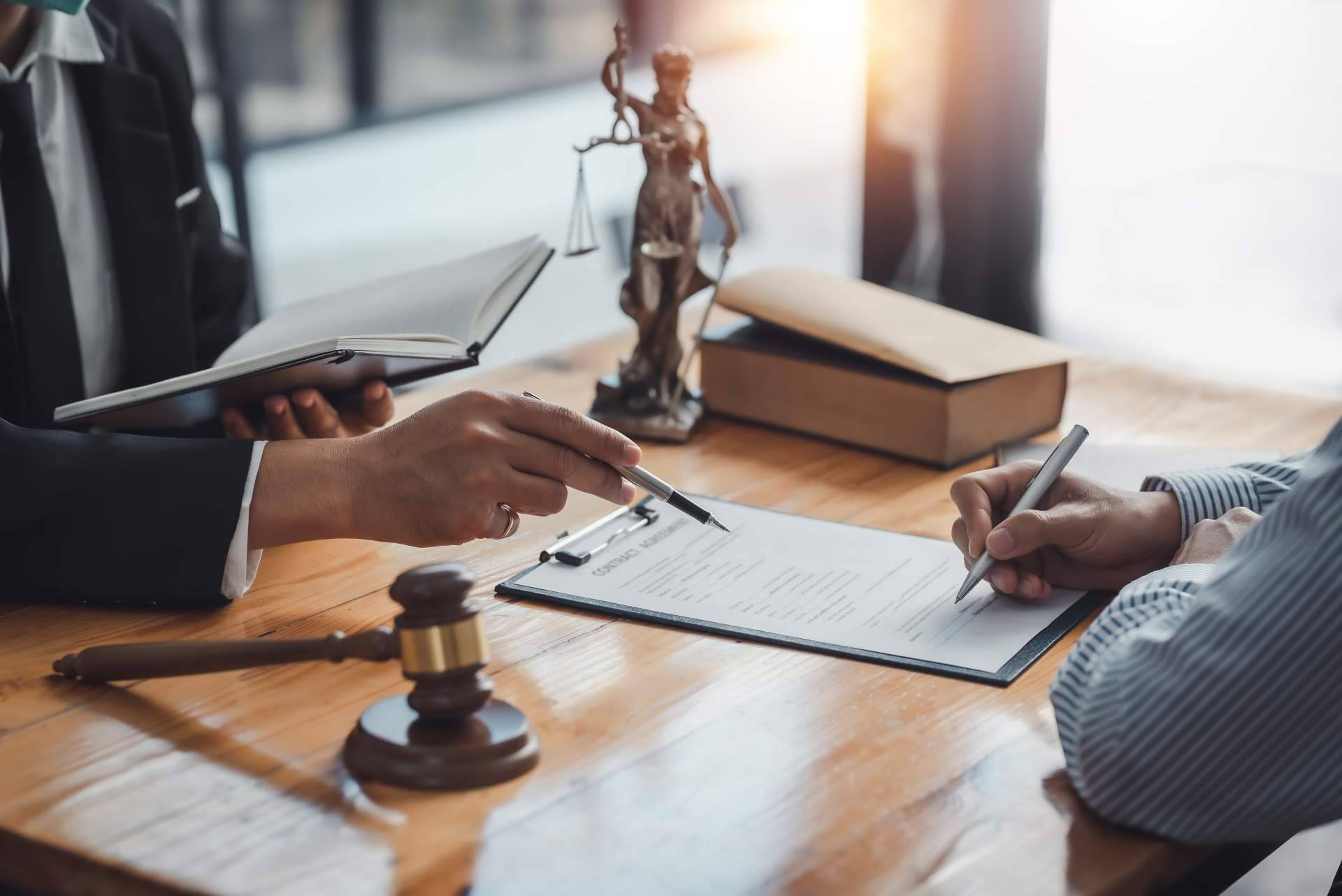 Asesoramiento legal para crear y desarrollar un proyecto empresarial, con Diké Abogados