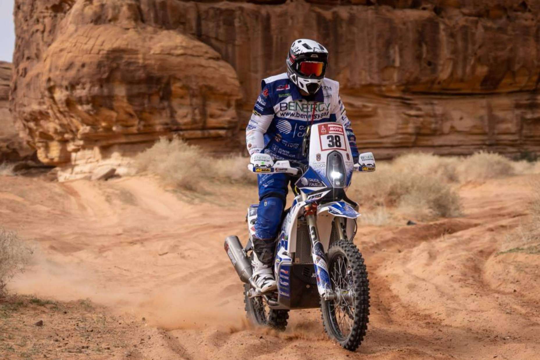 ADHESIVOSEMBARRADOS ofrece sus servicios en el Dakar 2024