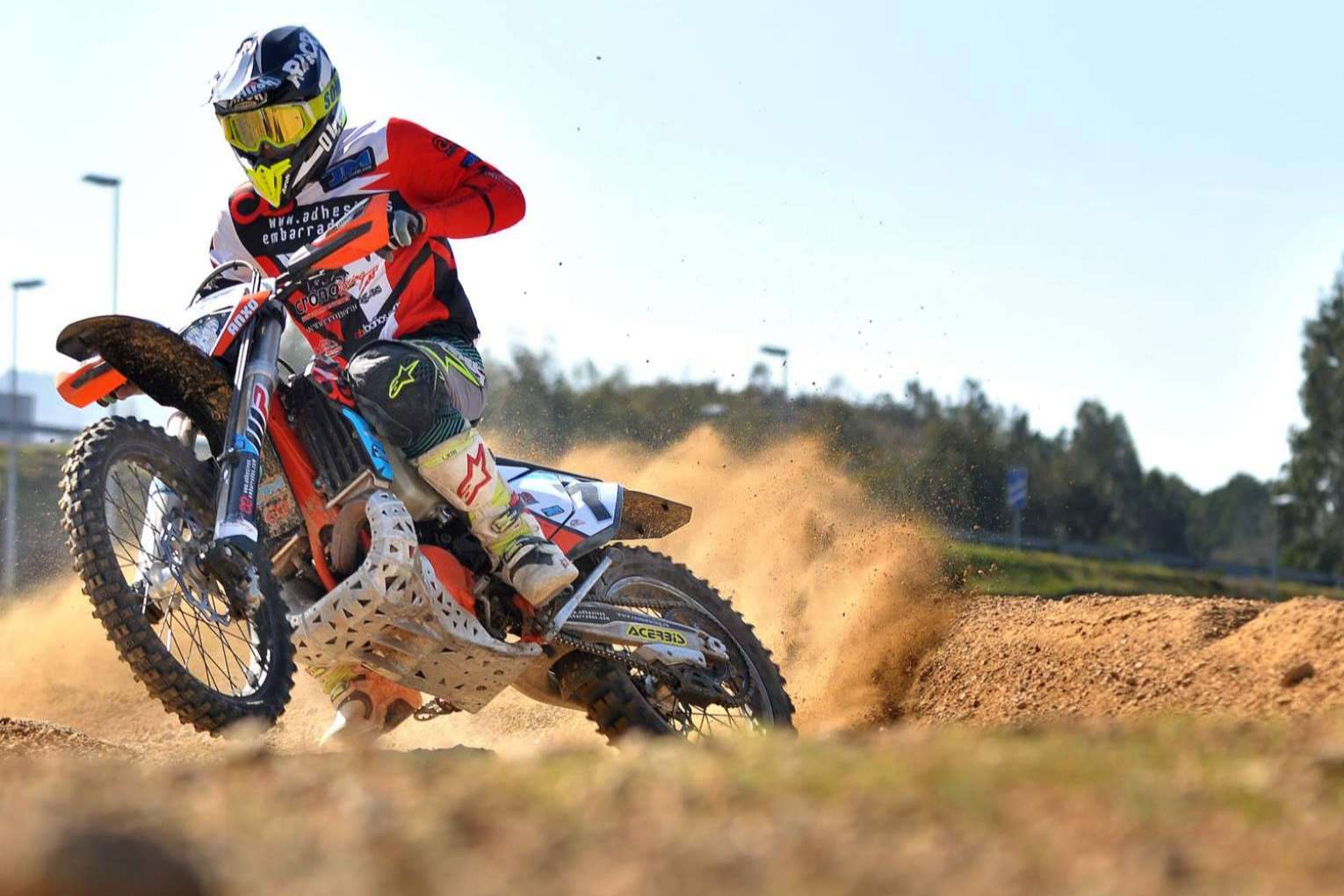 Personalizar camisetas motocross y toda la equipación off road, de la mano de ADHESIVOSEMBARRADOS