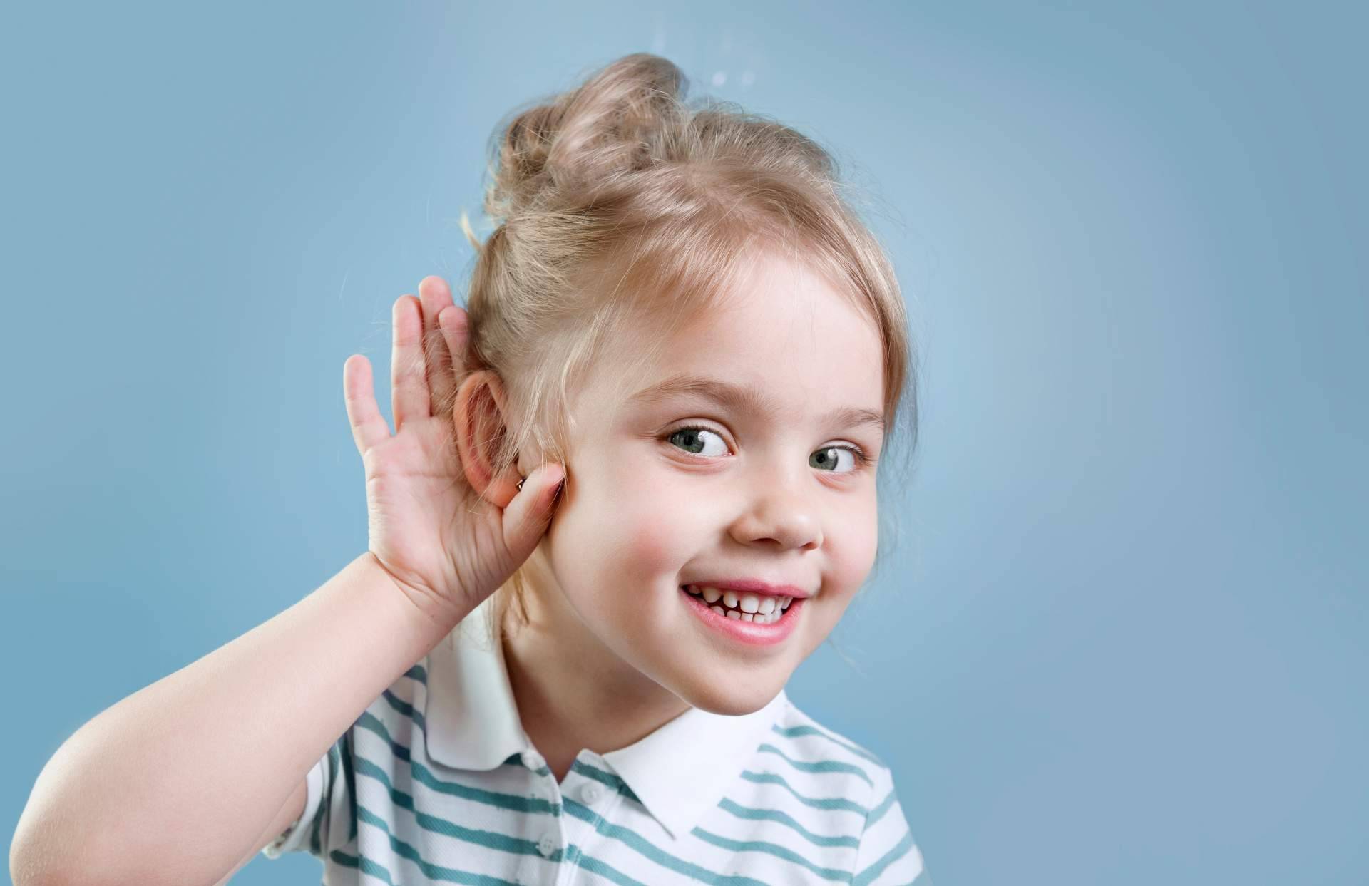 El 75% los problemas auditivos en niños están presentes en el momento del nacimiento