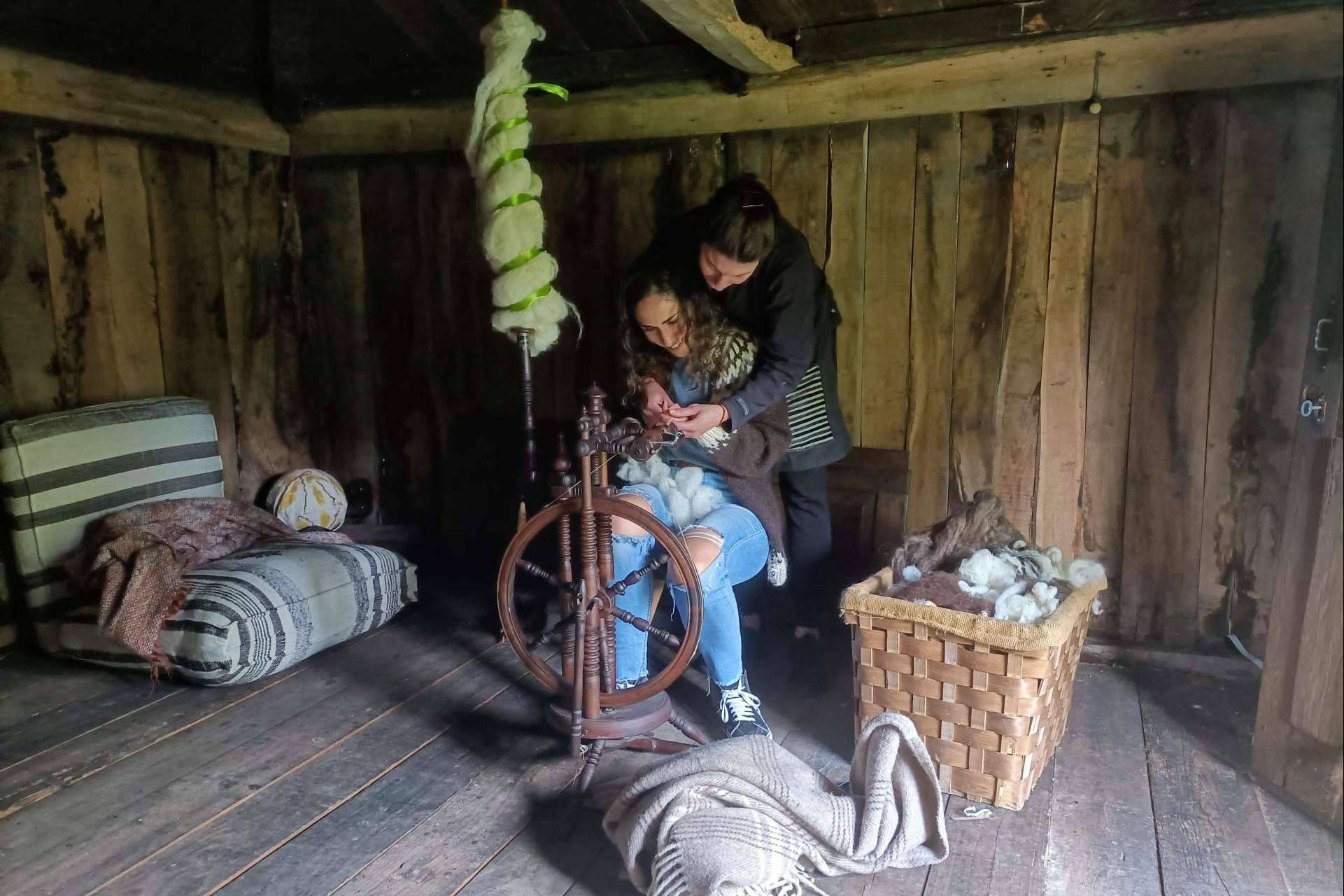 Arte y sostenibilidad se dan la mano en las residencias artísticas del Ecomuséu Ca l’Asturcón