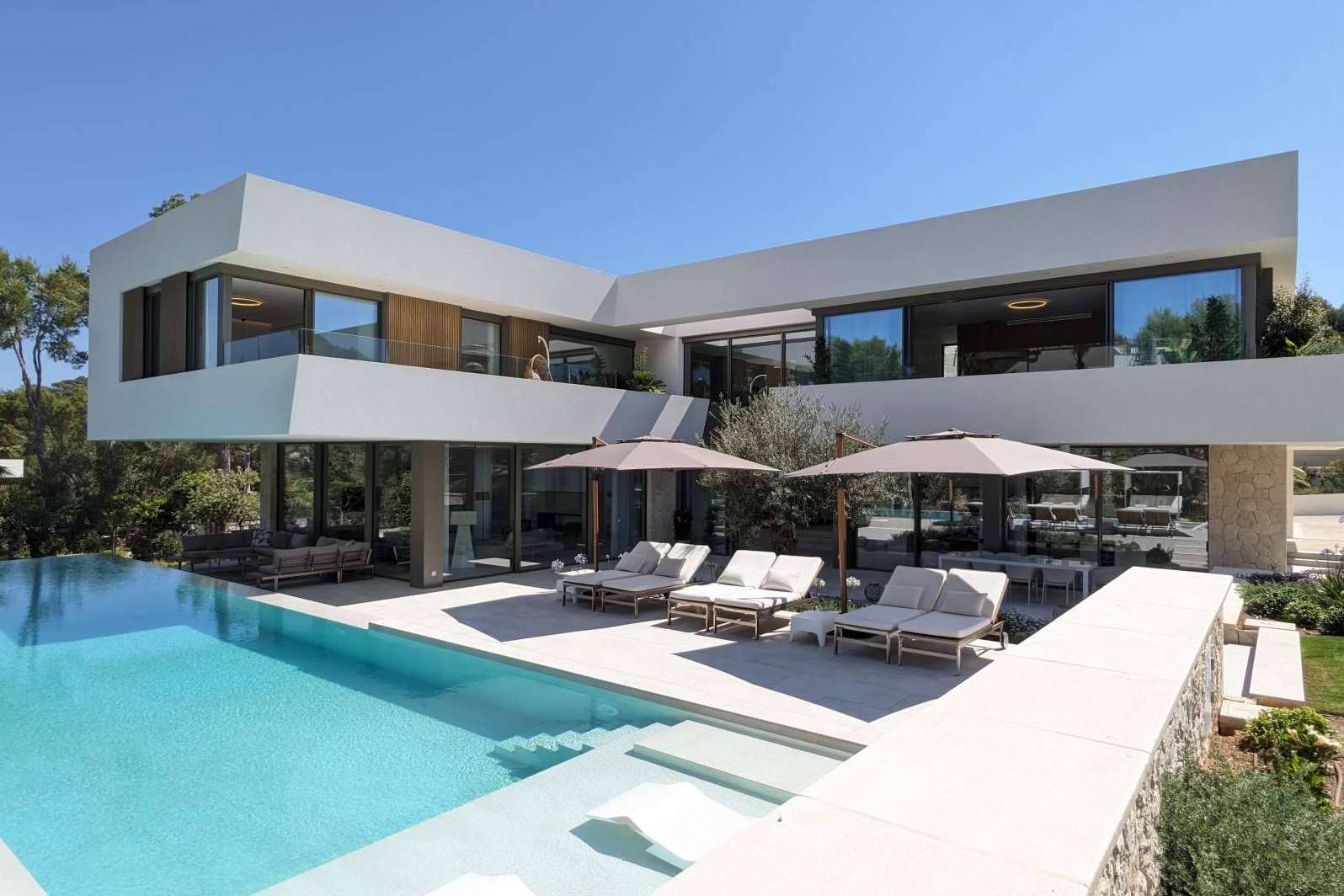 Inversión de lujo en Mallorca, Lovian Properties, expertos en propiedades exclusivas en Santa Ponsa