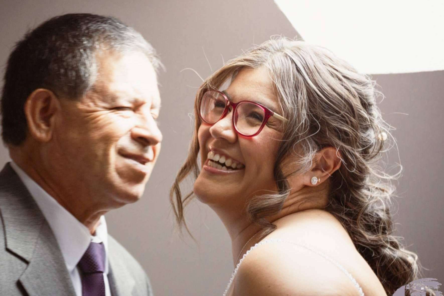 Florencia Foresi, fotógrafa de bodas que inmortaliza instantes únicos con originalidad y rapidez