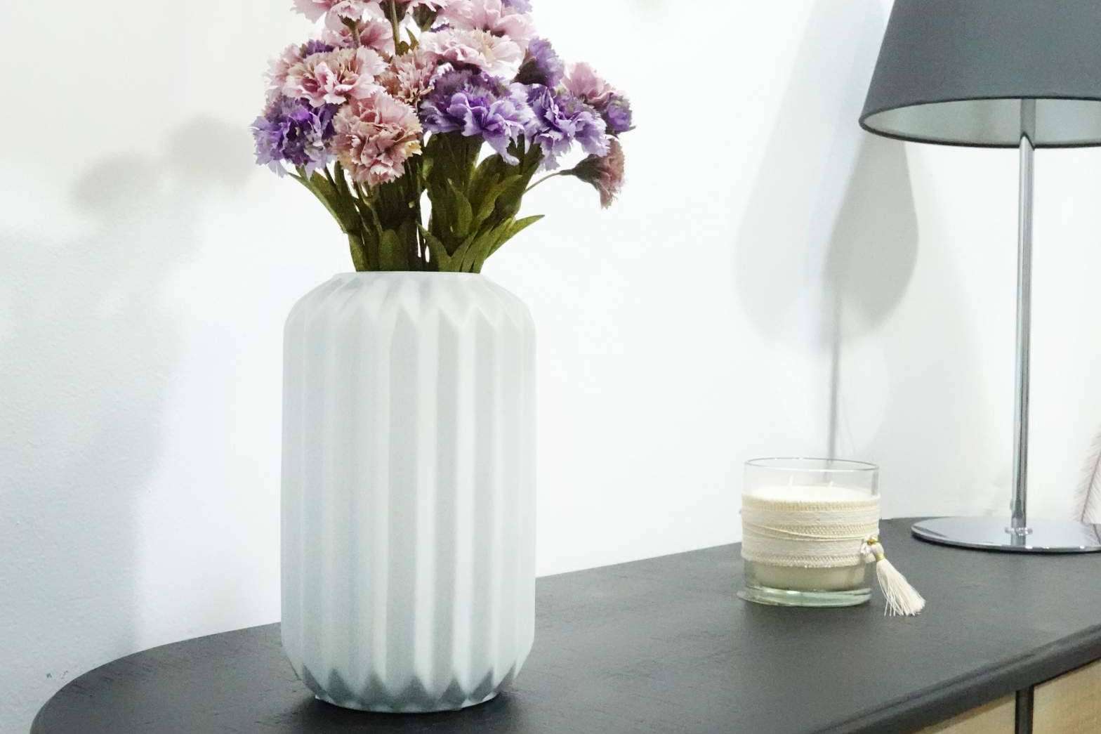 Estilo natural y elegancia; flores y floreros para transformar cualquier estancia con Hogar y Más