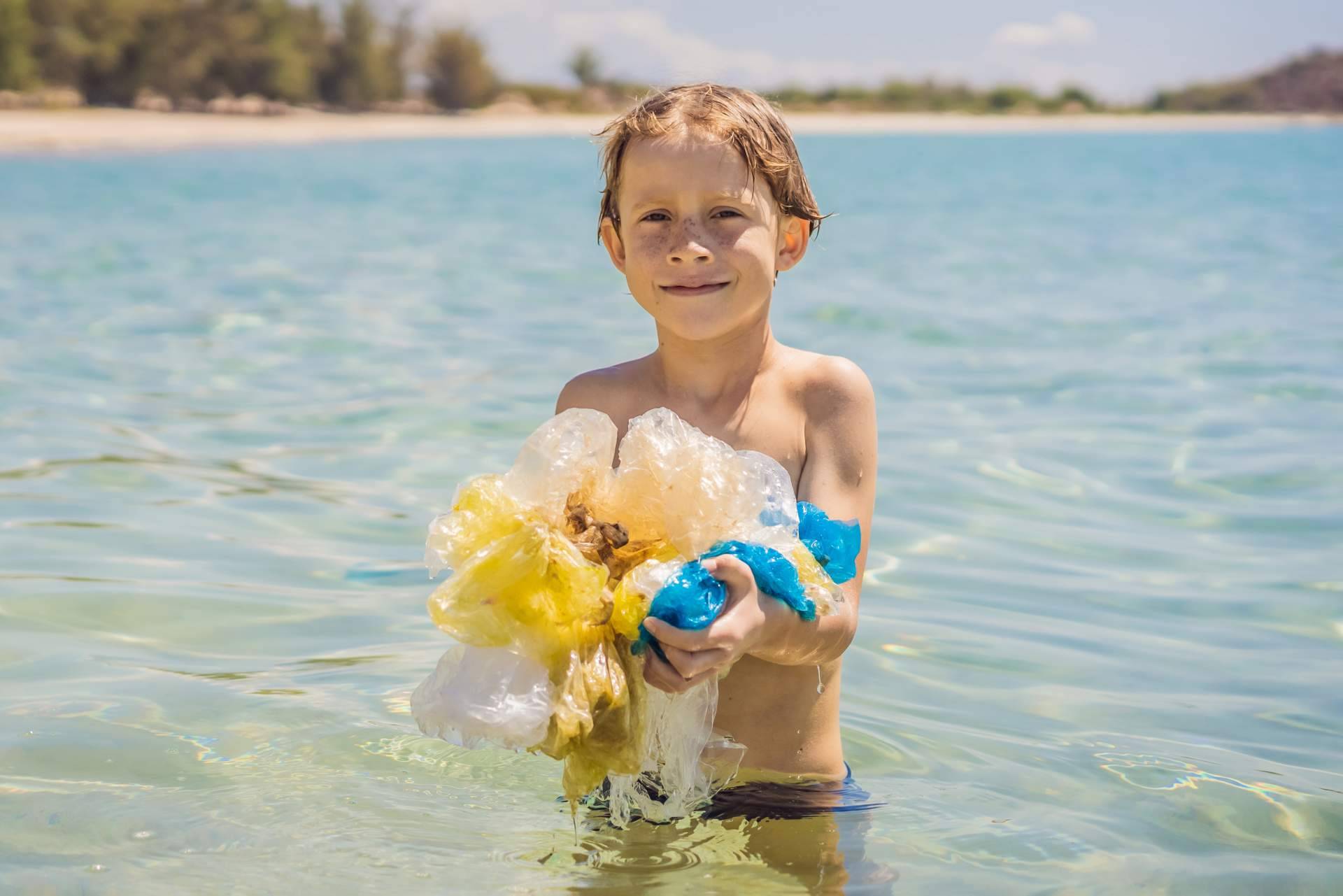 Heridas de cirugía en verano, claves para proteger a los niños y disfrutar sin complicaciones