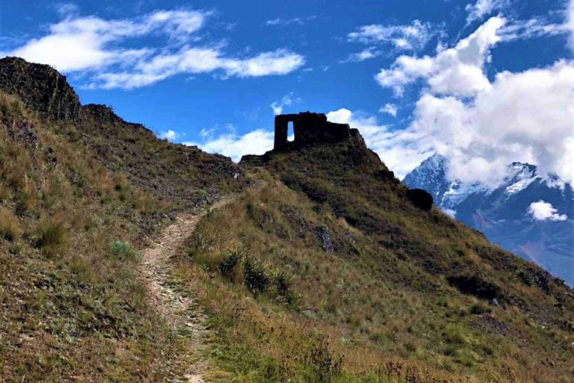 Cocatambo impulsa el turismo cultural con alojamiento en Ollantaytambo cerca de las Canteras de Cachiccata