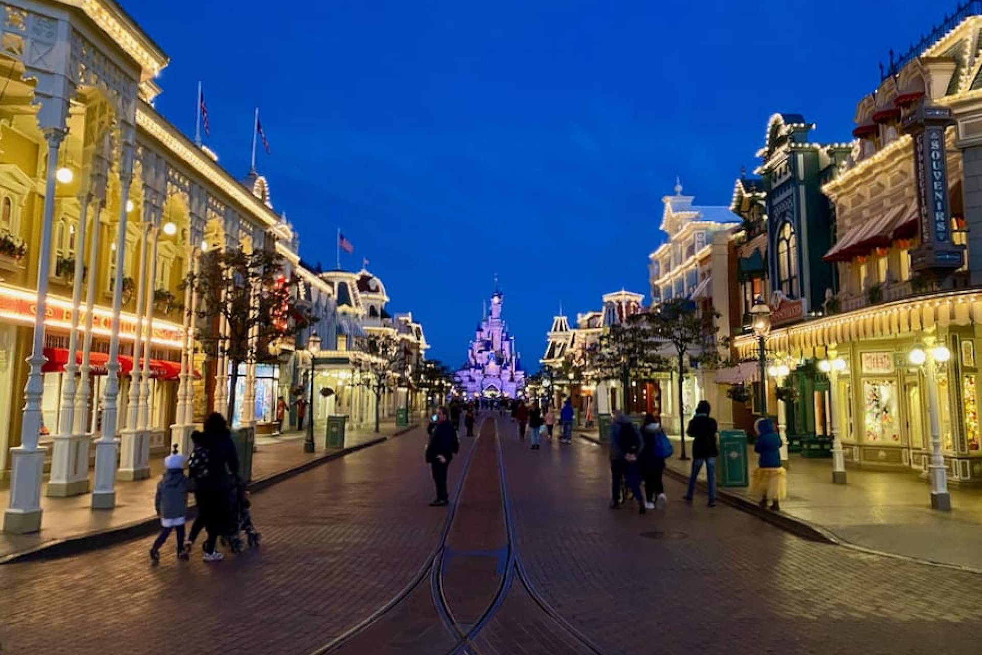 Trucos esenciales para aprovechar el tiempo en Disneyland Paris