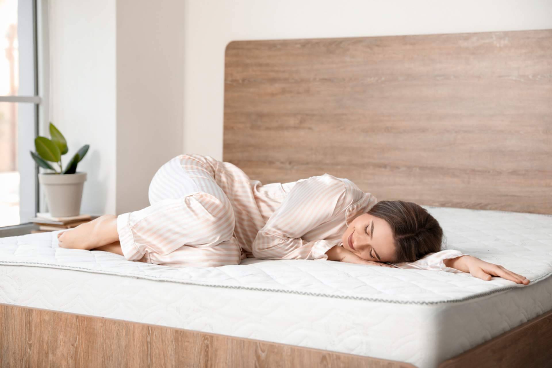 La Tienda HOME publica una guía práctica para elegir colchones y mejorar el descanso