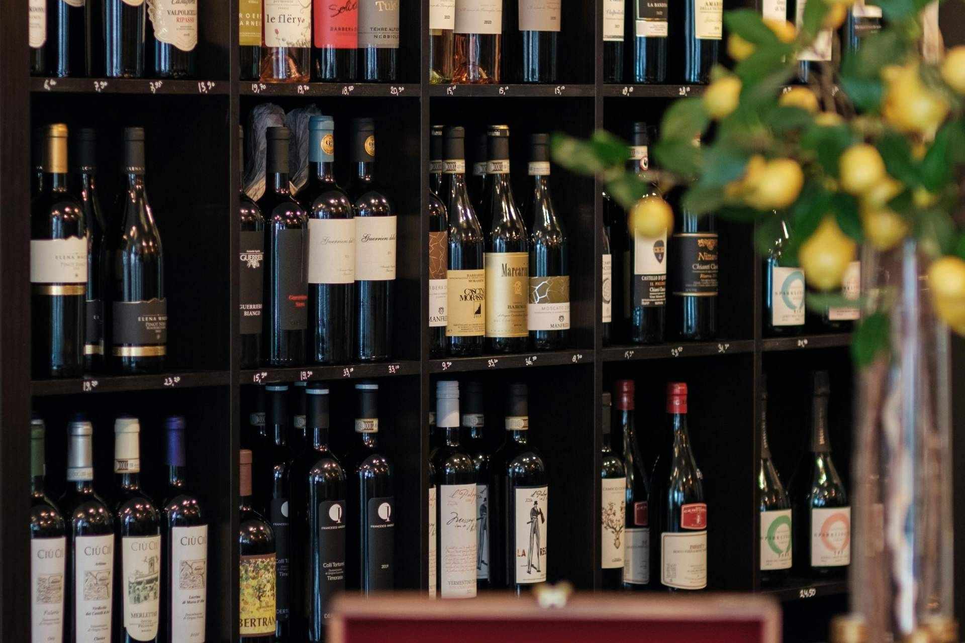 Vinos Barona ofrece una selección exclusiva de vinos de la Ribera del Duero, destacando por su calidad y tradición