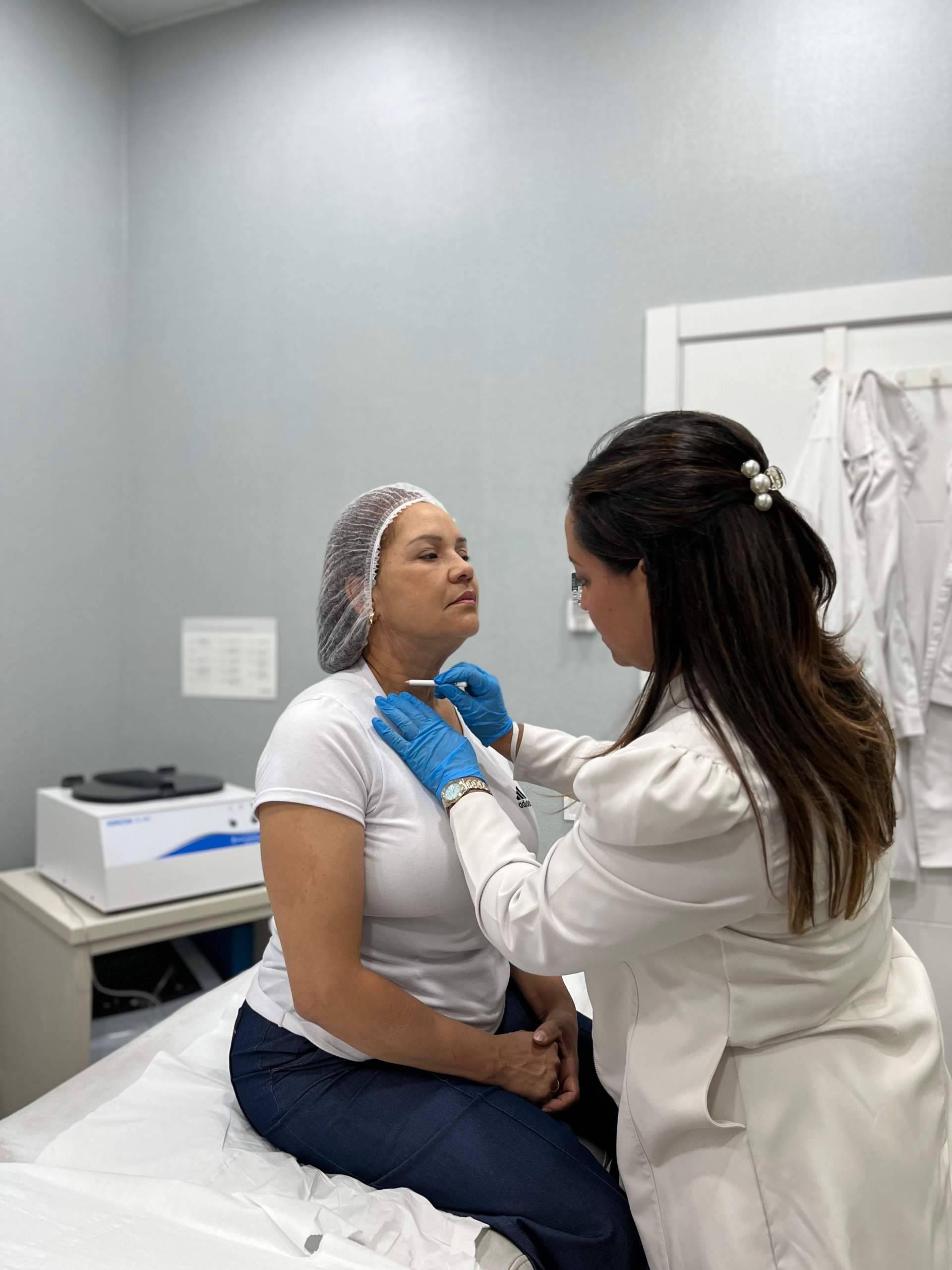 Medicina estética avanzada, cómo neuromoduladores y ácido hialurónico redefinen el rejuvenecimiento