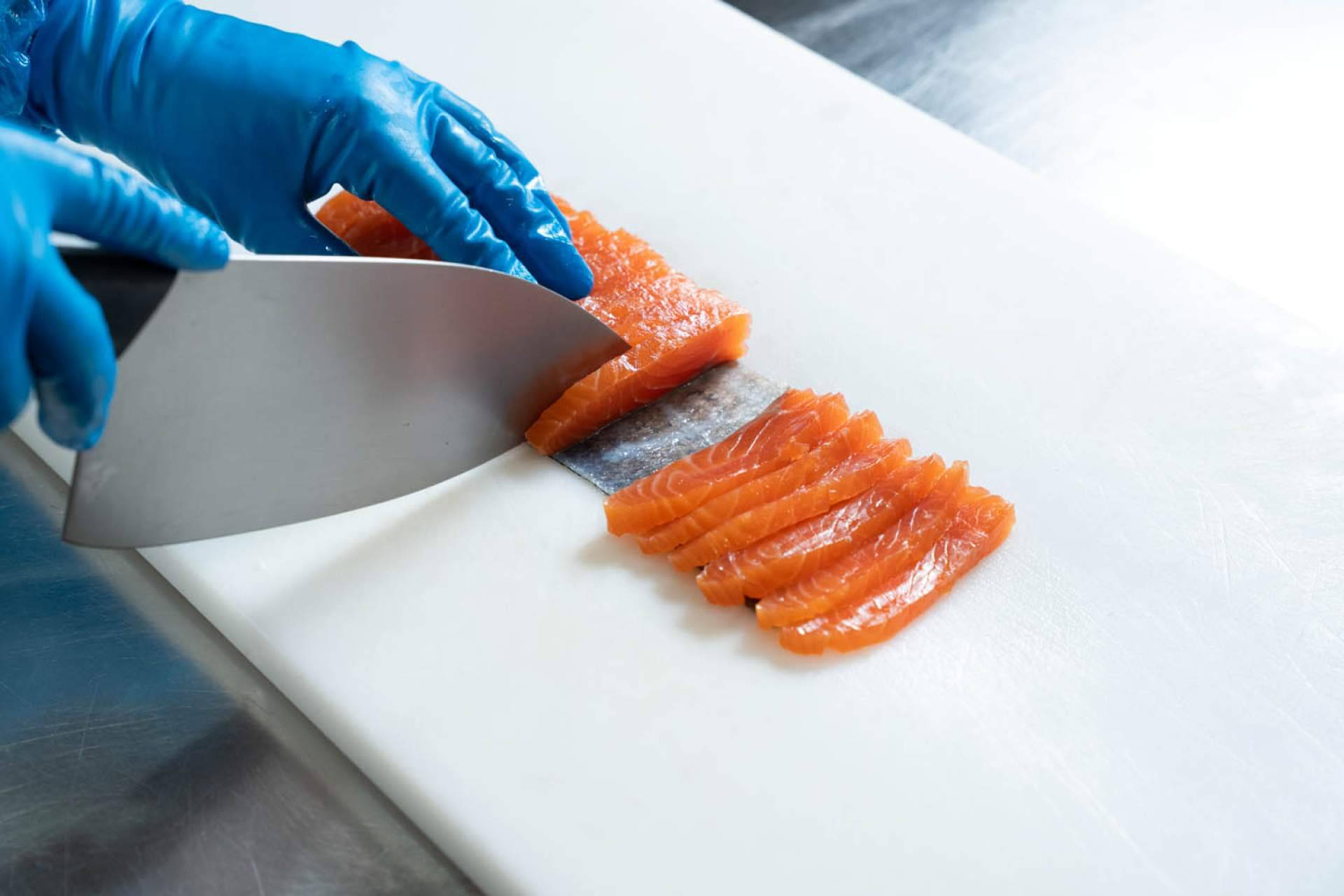 Comprar salmón ahumado online con la garantía de tradición y calidad de Anfele Ahumados
