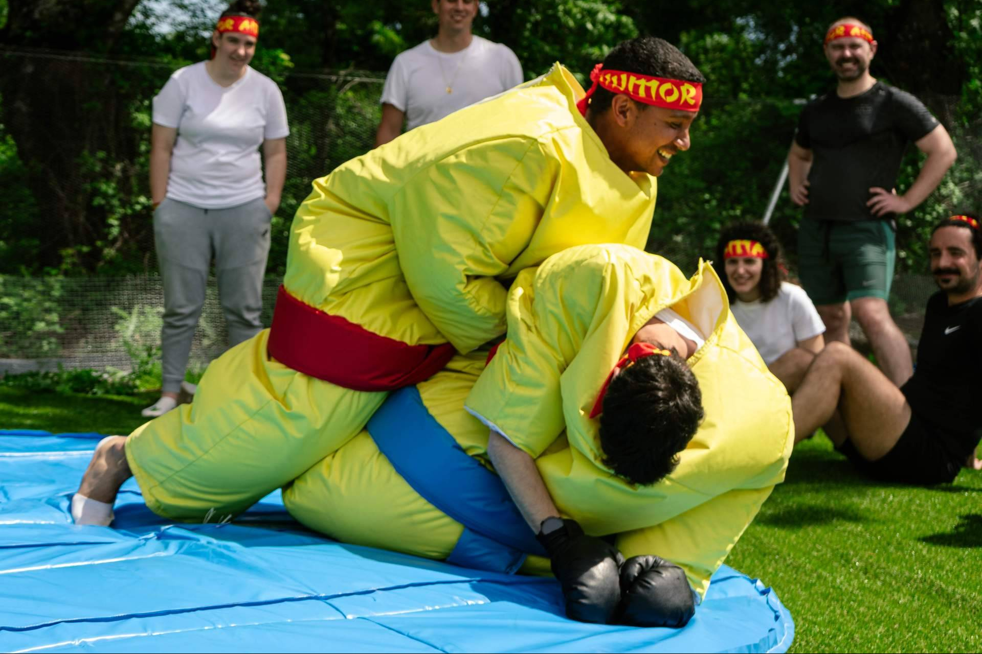 Diversión extrema en grupo con Humor Amarillo Madrid; una experiencia sin igual en plena naturaleza