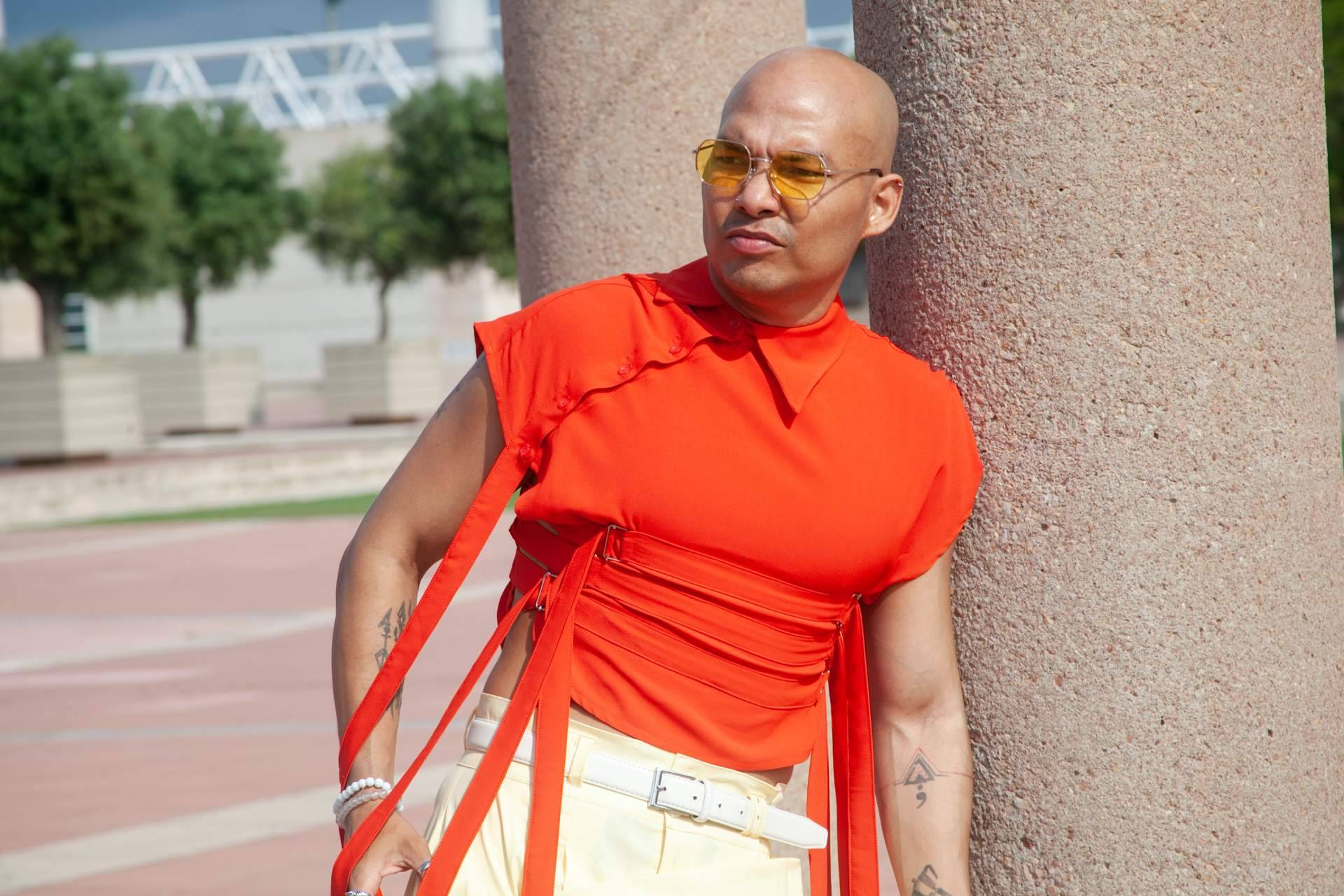 Cada diseño de Leonel Infante es una declaración personal, moda a medida con alma en Barcelona
