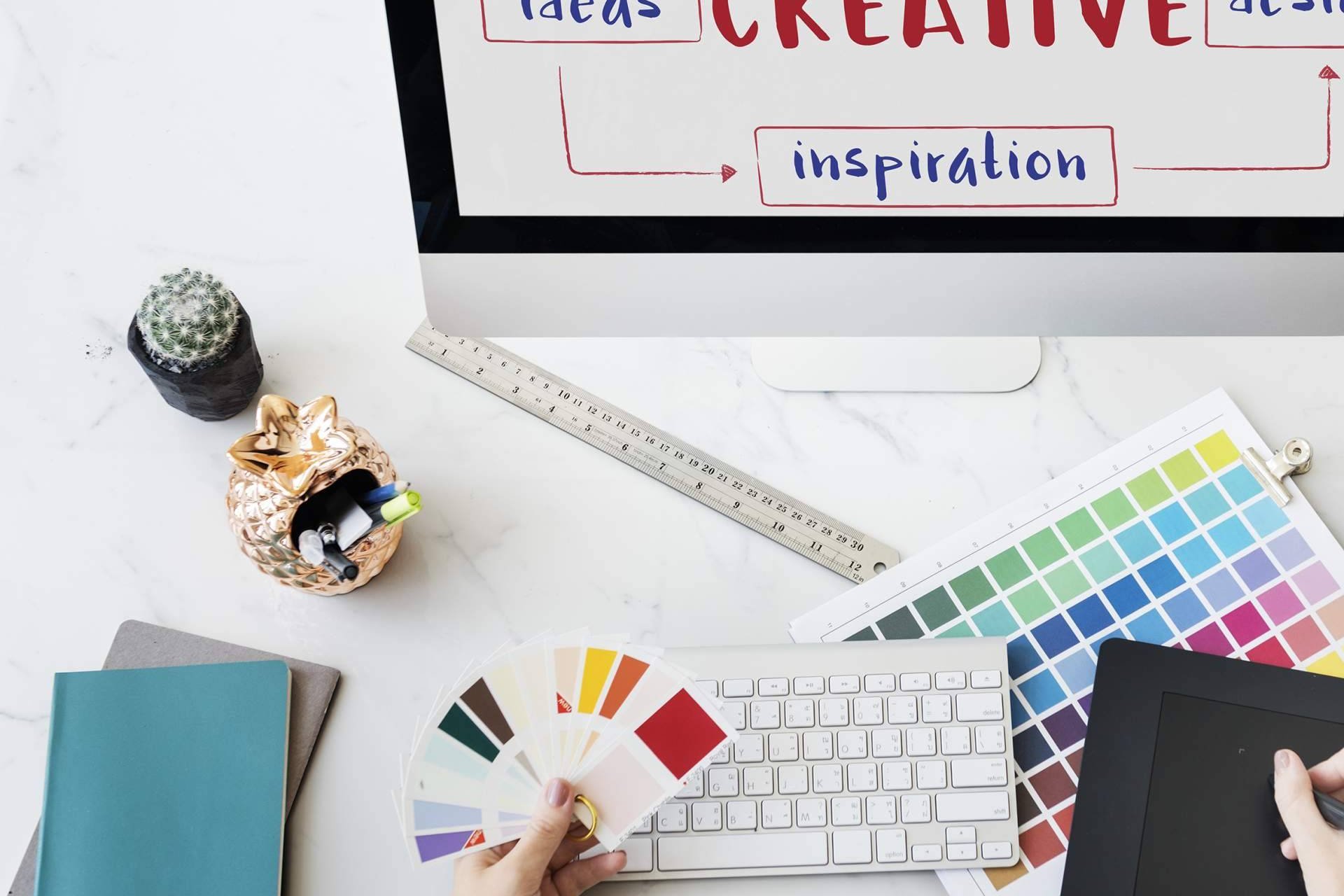 Empresas en Madrid confían en A2 Colores, estudio de diseño gráfico, para desarrollar su identidad 360º